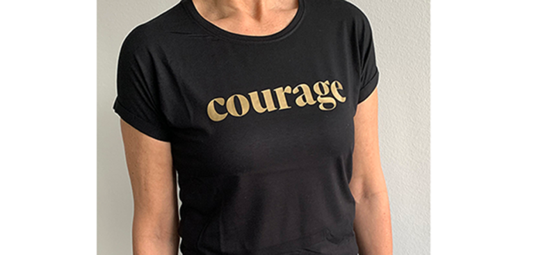 Foto: Unsere Christina (unfrisiert) im Courage-T-Shirt