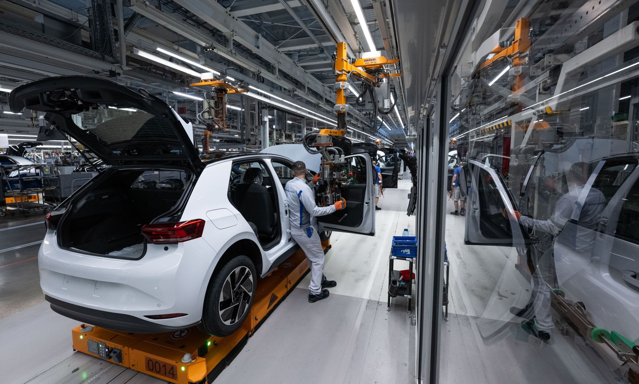 Die deutsche Autoindustrie kämpft mit schwachen Verkaufszahlen besonders bei E-Autos. (Archivbild)