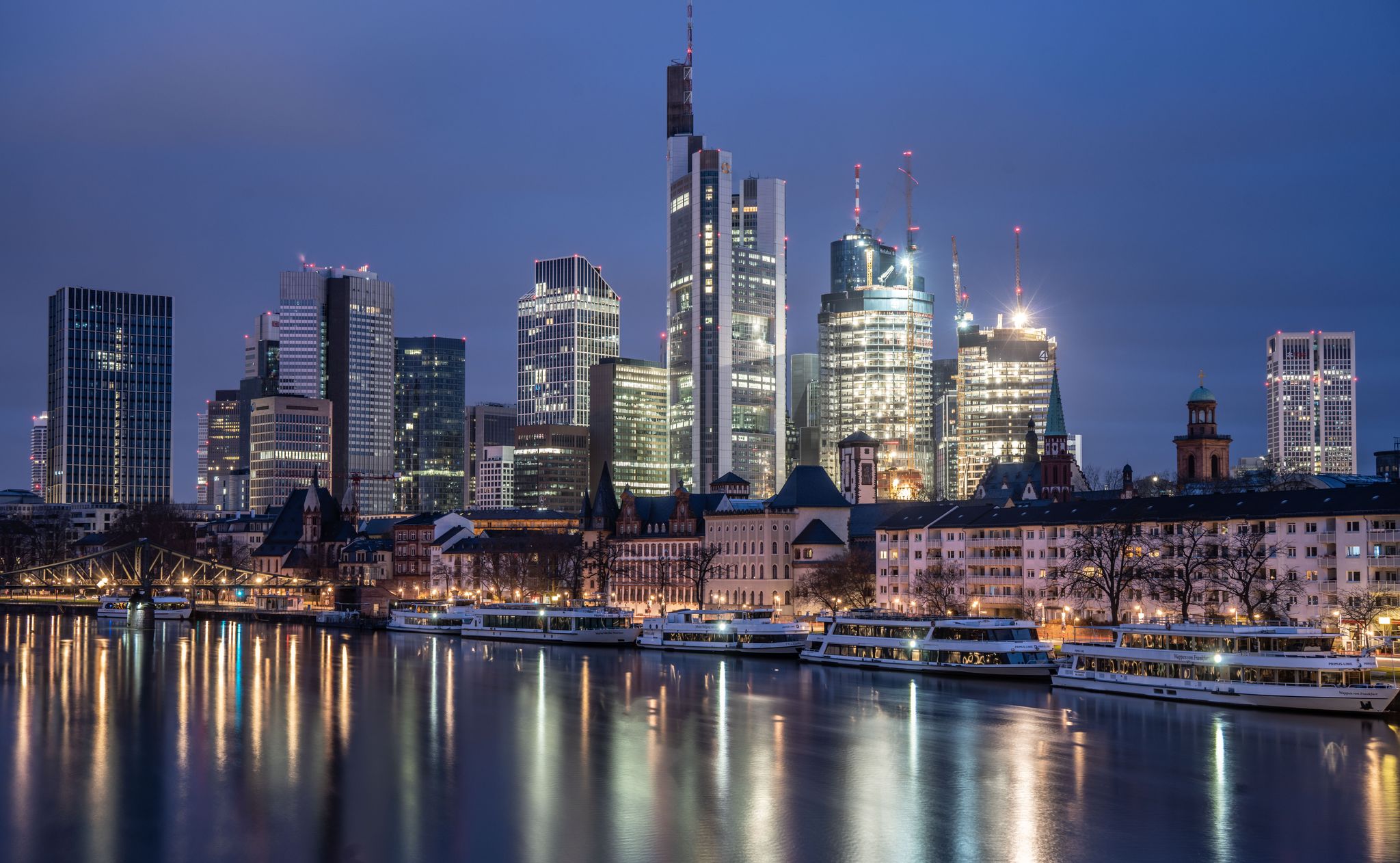 Banken waren am Steuerbetrug mit windigen Aktiendeals beteiligt - der Verein Finanzwende fordert schnellere Aufklärung. (Archivbild)