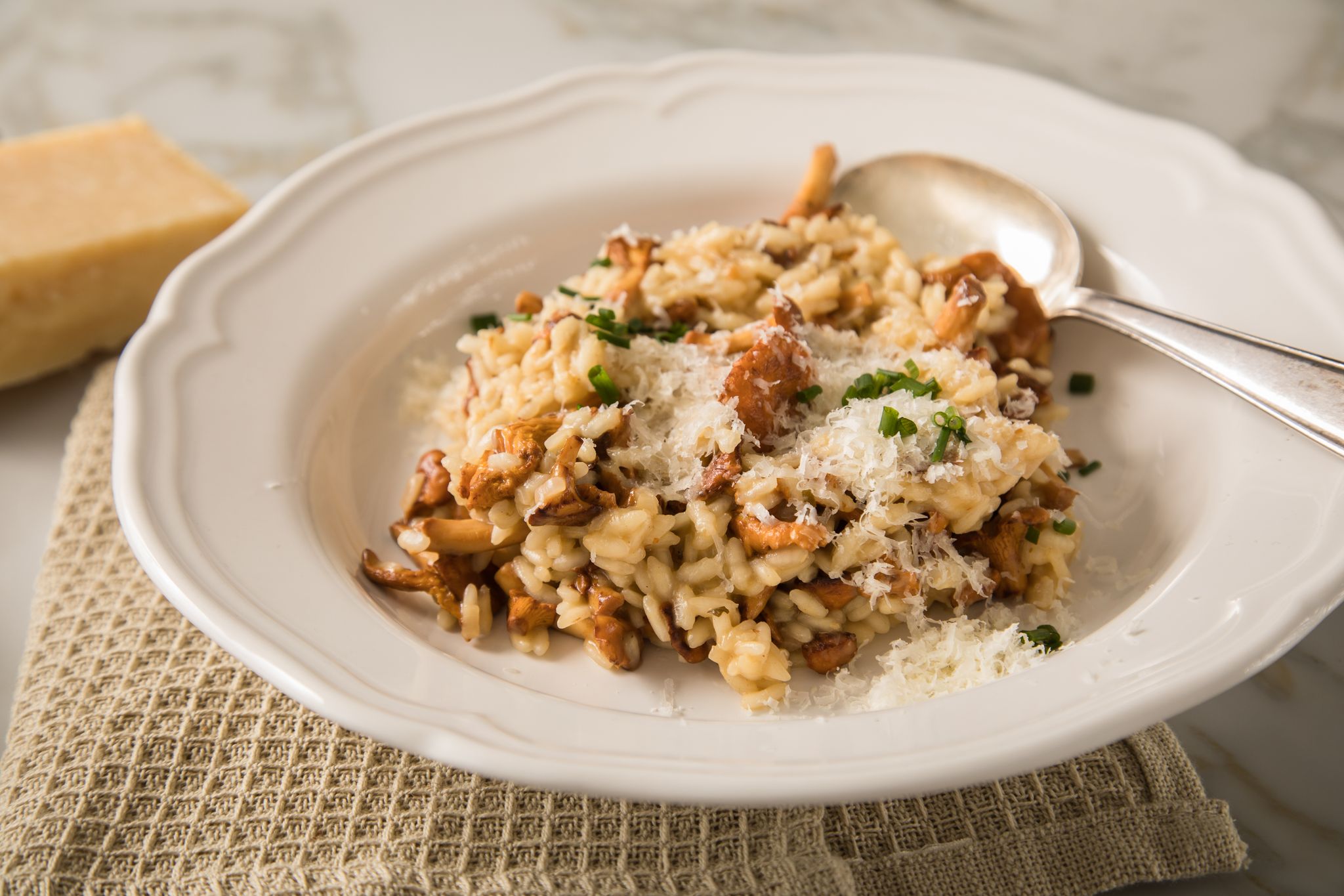 Risotto lässt sich vielseitig kombinieren. Passend zum Herbst bieten sich Kürbis oder Pilze an.