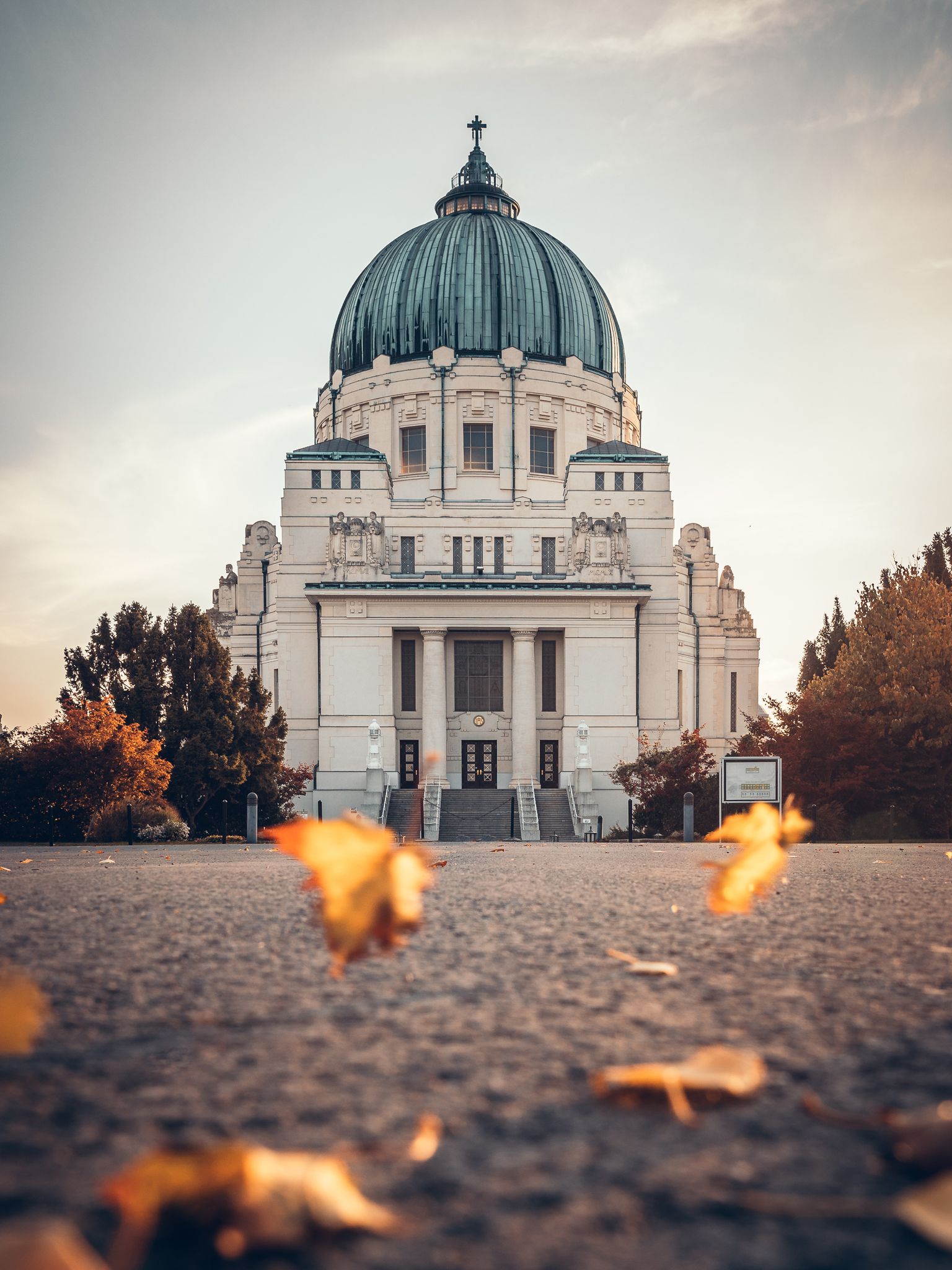 Architektonisches Highlight des Wiener Jugendstils: Die Kirche zum heiligen Borromäus ist einen Besuch wert.