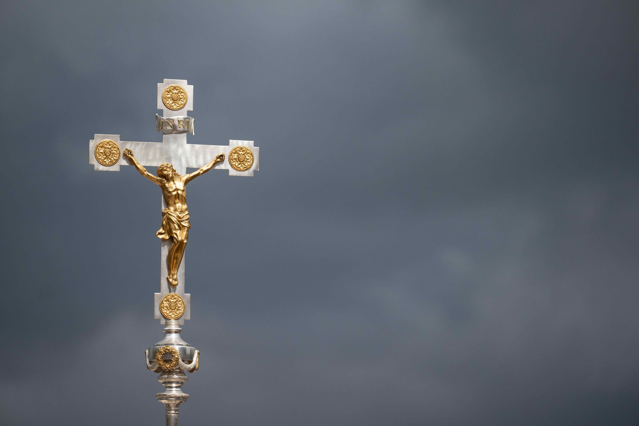 Die Kirchensteuer kann durch verschiedene Ansätze reduziert werden.