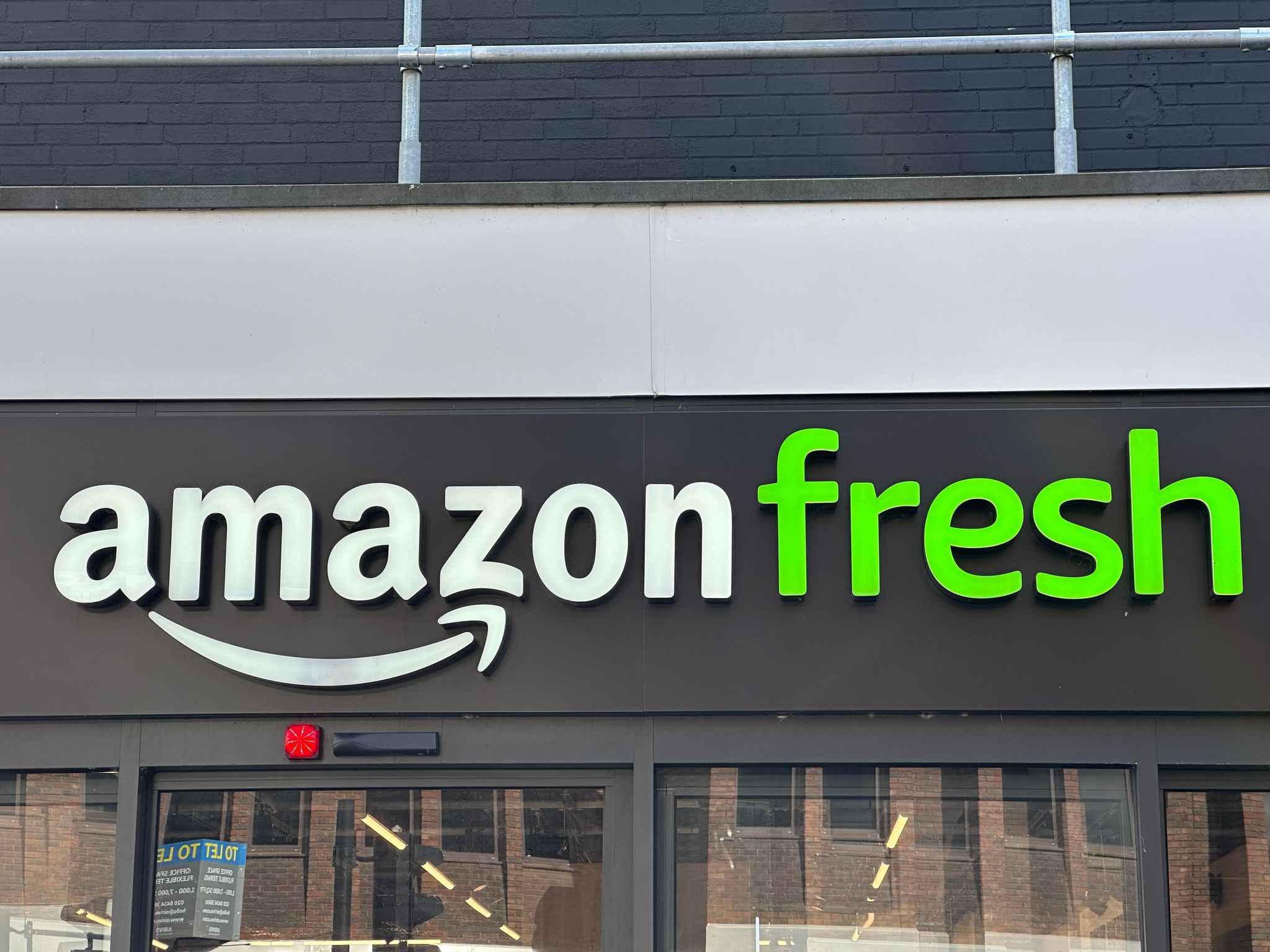 Das 2017 gestartete Angebot «Amazon Fresh» konnte bisher von Kunden in Berlin, München und Hamburg genutzt werden. (Archivbild)