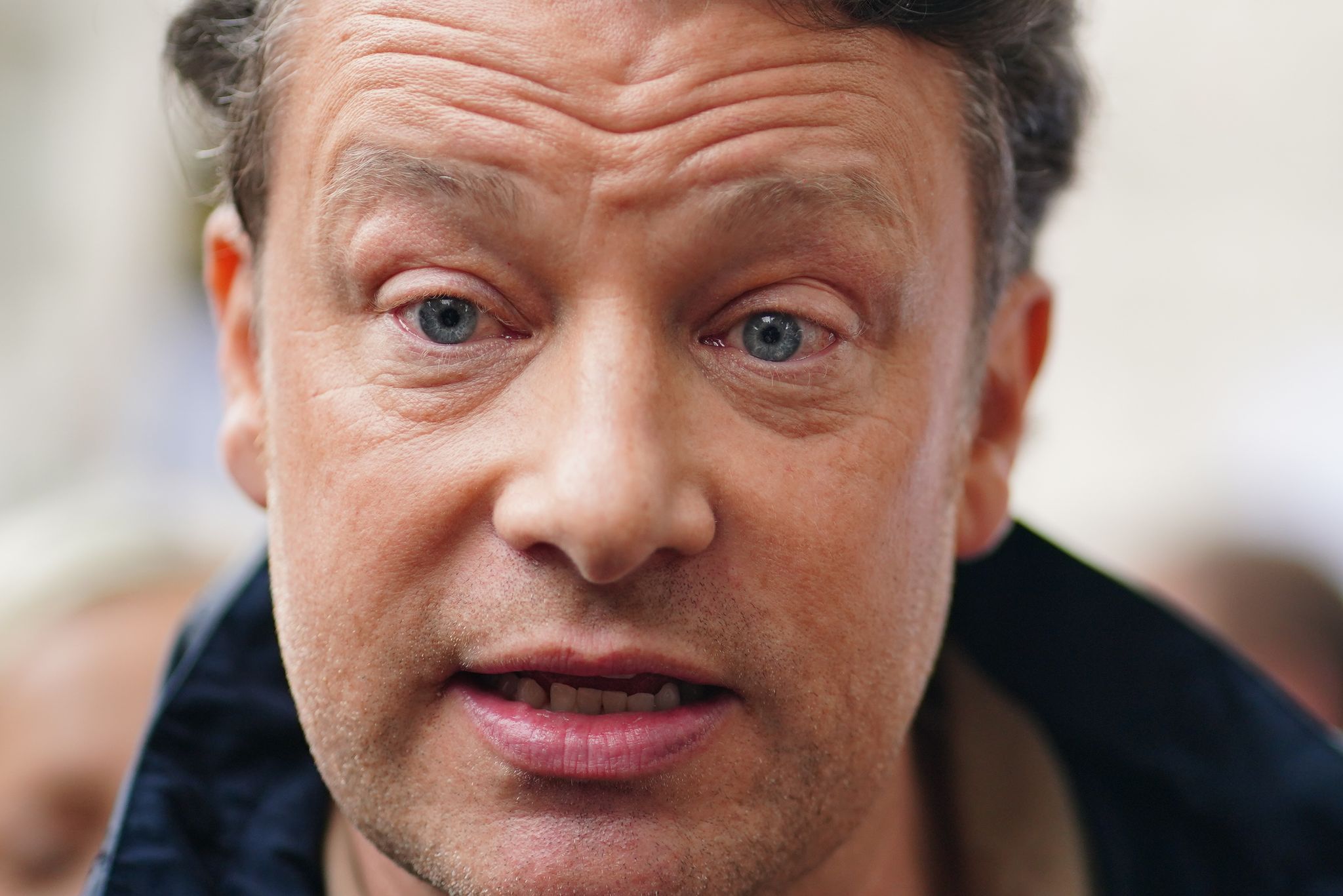 Jamie Oliver und sein Verlag haben vor der Veröffentlichung seines jüngsten Jugendromans keine Rücksprache mit indigenen Organisationen oder Einzelpersonen gehalten.