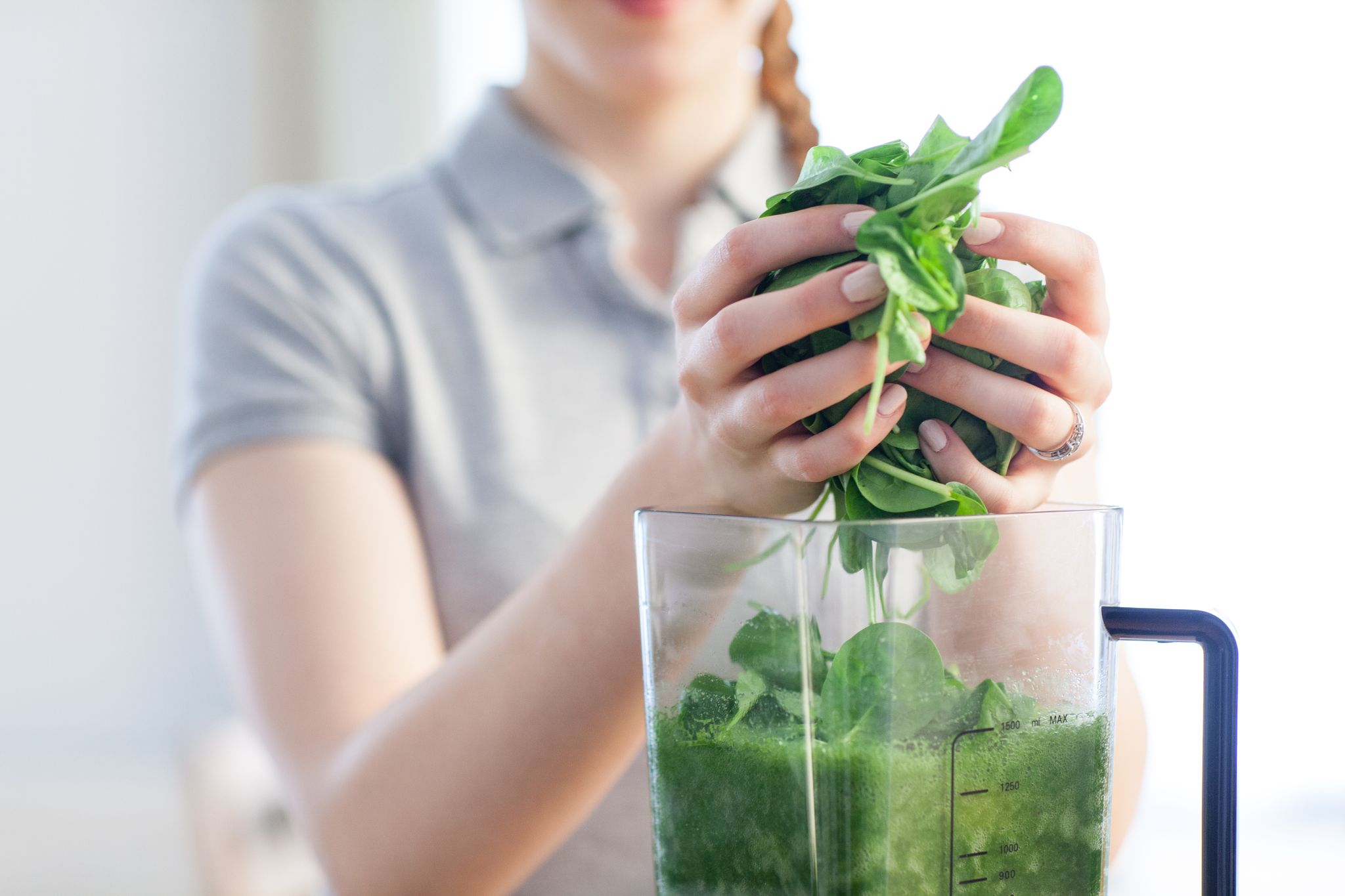 Die Stiftung Warentest hat Mixer von klein bis groß getestet: fünf Smoothie-Maker und elf Stand- und Hochleistungsmixer.