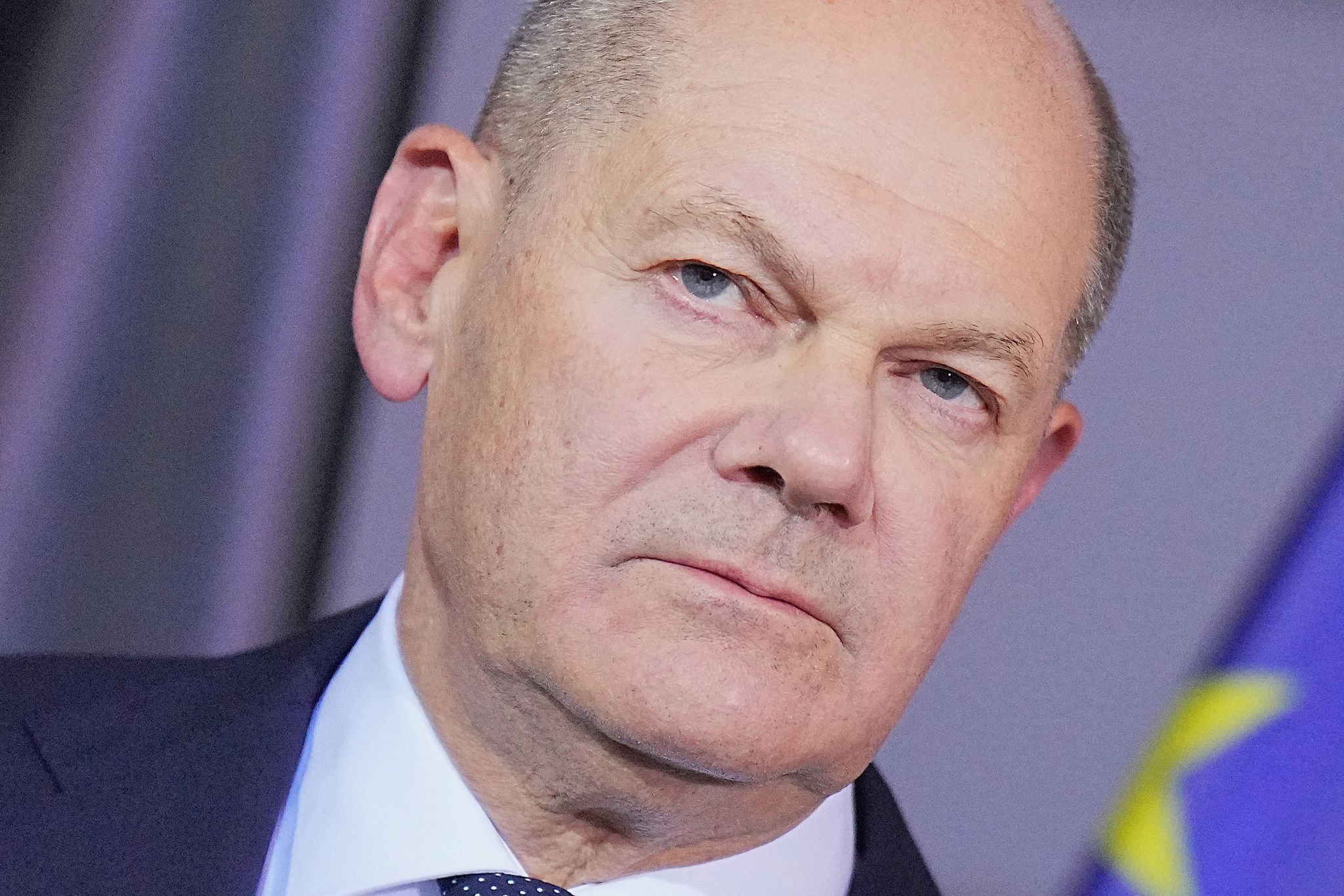 Scholz stellt Vertrauensfrage.