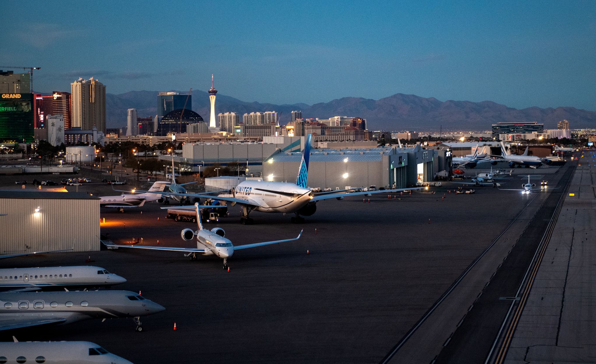 Flugpassagiere in den USA haben jetzt verbesserte Rechte bei Verspätungen und Ausfällen.