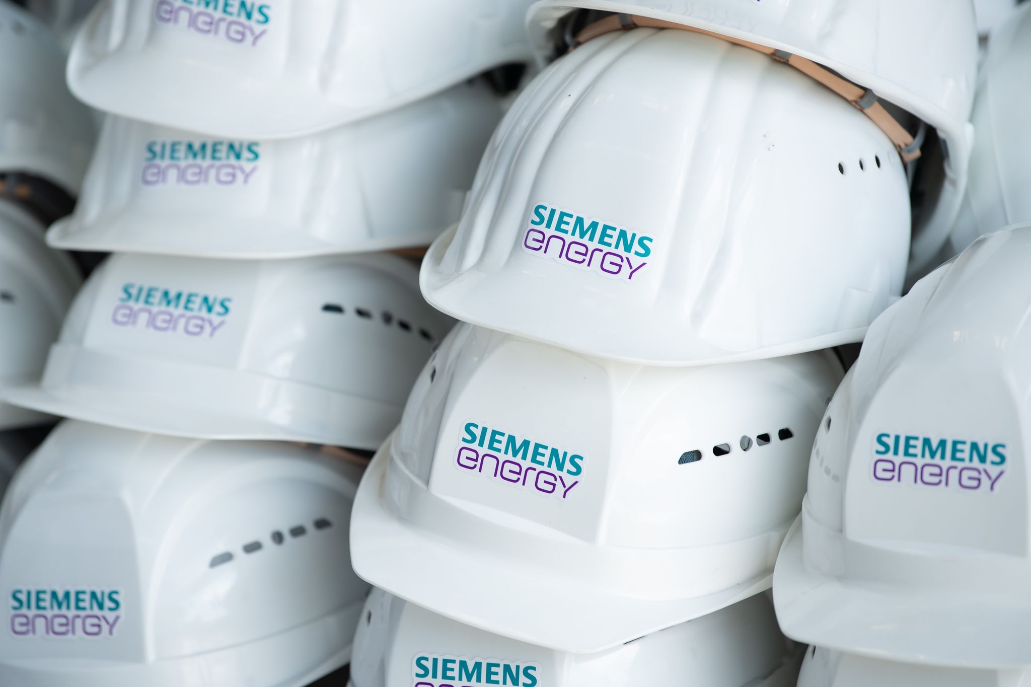 Siemens Energy hat sich aus tiefroten Zahlen herausgearbeitet. (Archivbild)