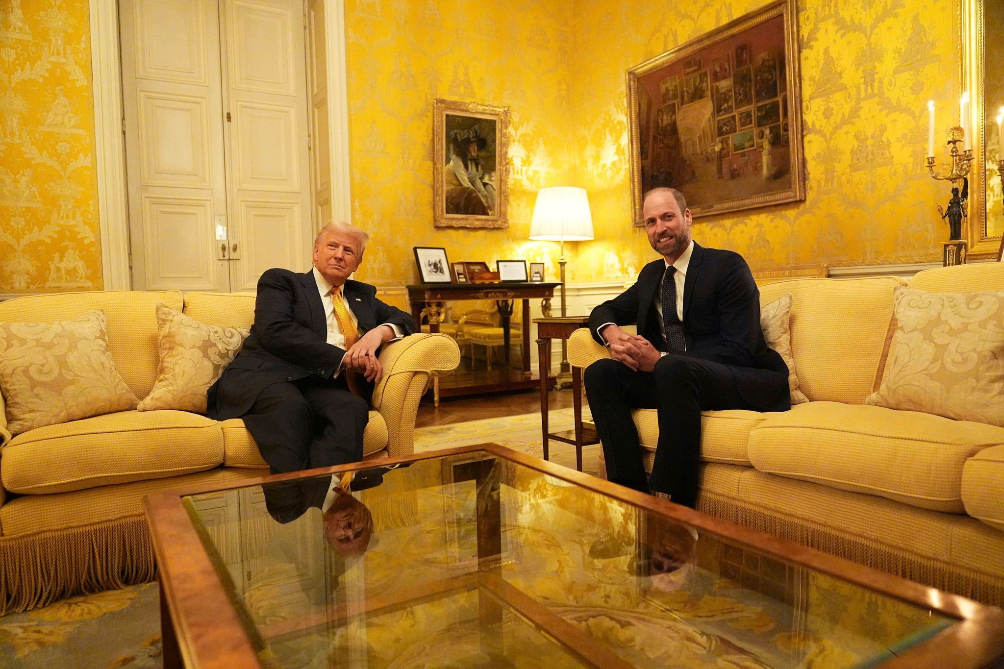 Trump nutzte seinen Besuch in Paris auch für ein Treffen mit dem britischen Thronfolger.