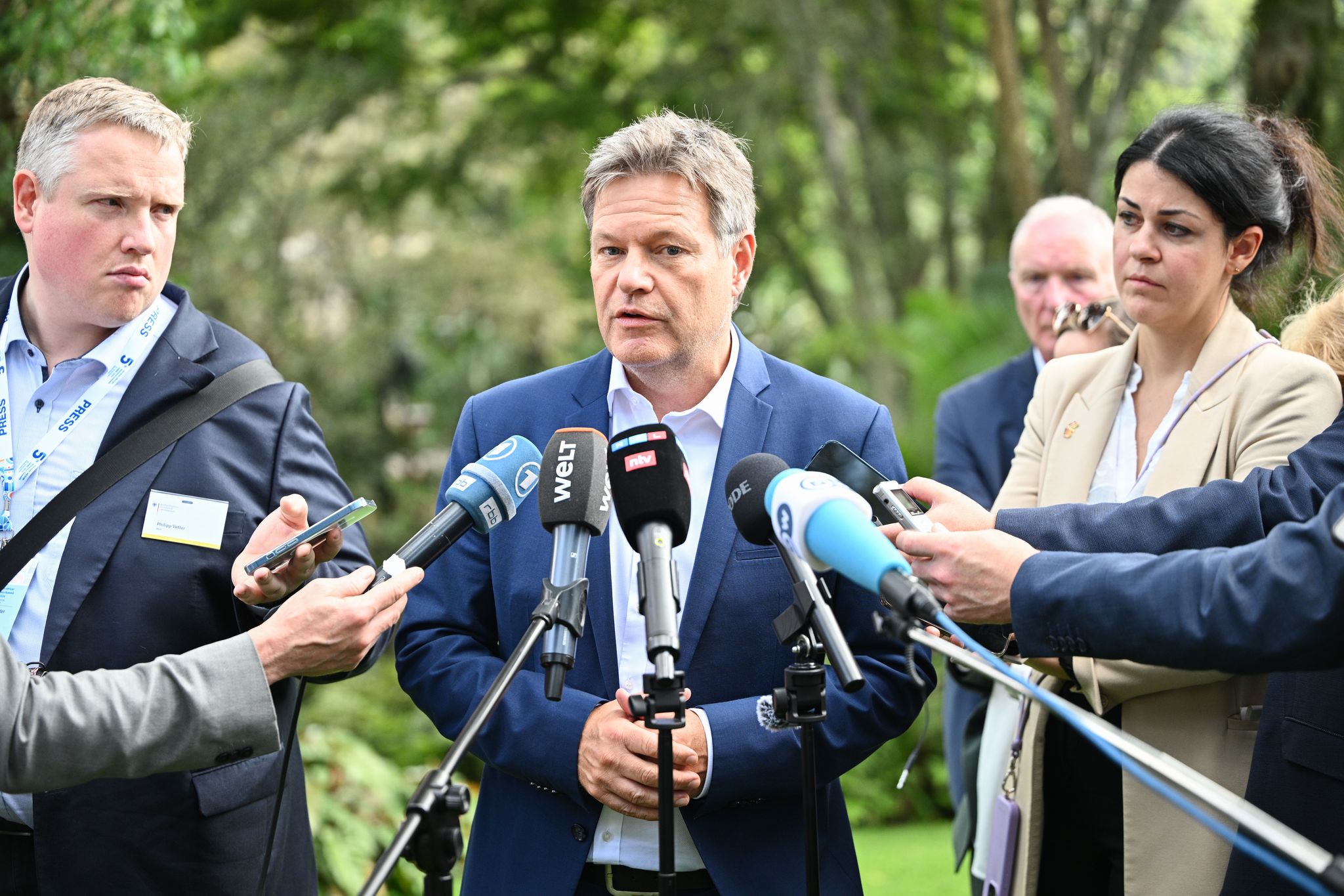 Wirtschaftsminister Habeck äußert sich zum angeschlagenen Batteriehersteller Northvolt.