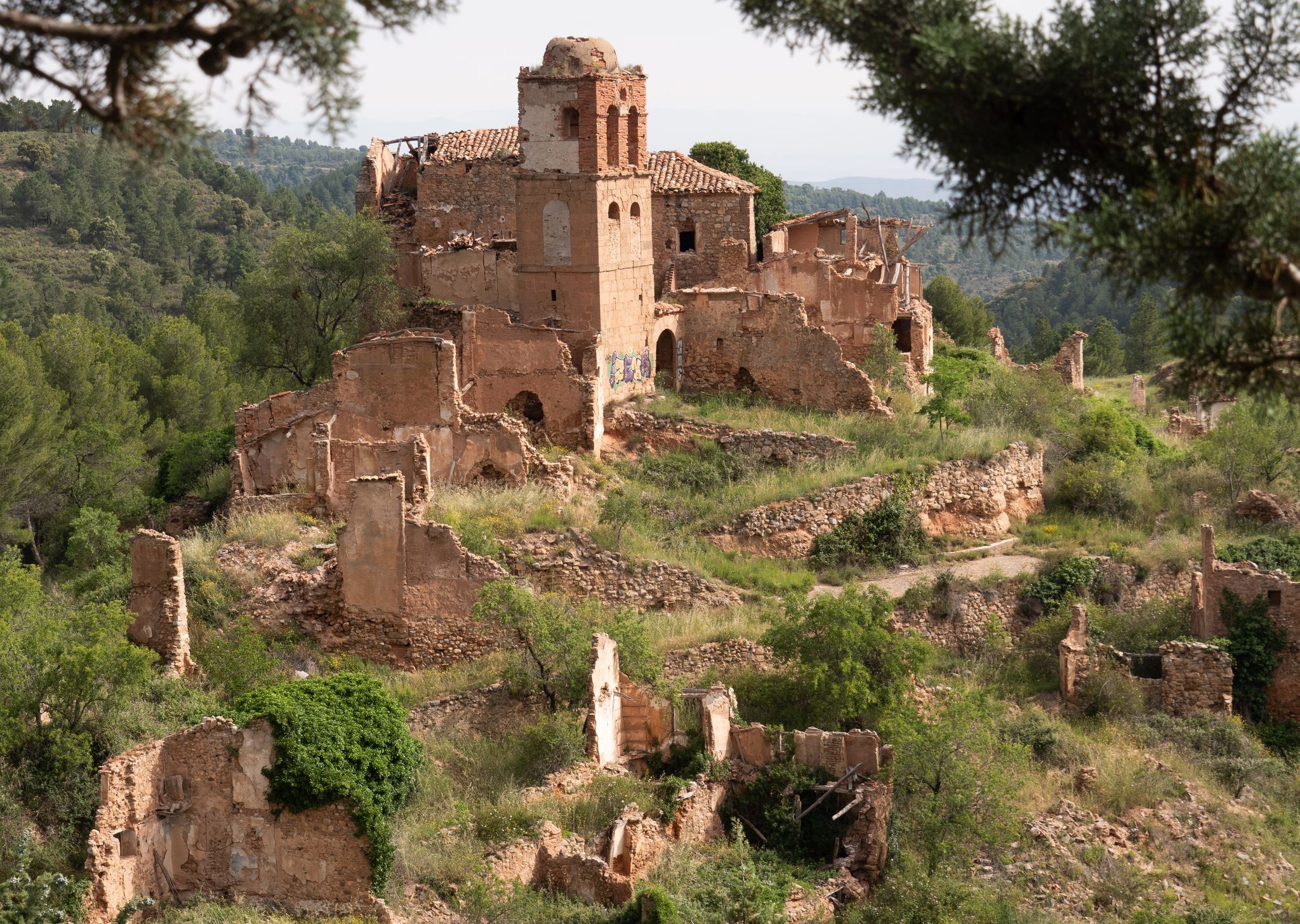 Die prominente Lage auf einem Hügel bewahrte den Ort auch nicht vor der Entvölkerung: Turruncún in der Provinz La Rioja.