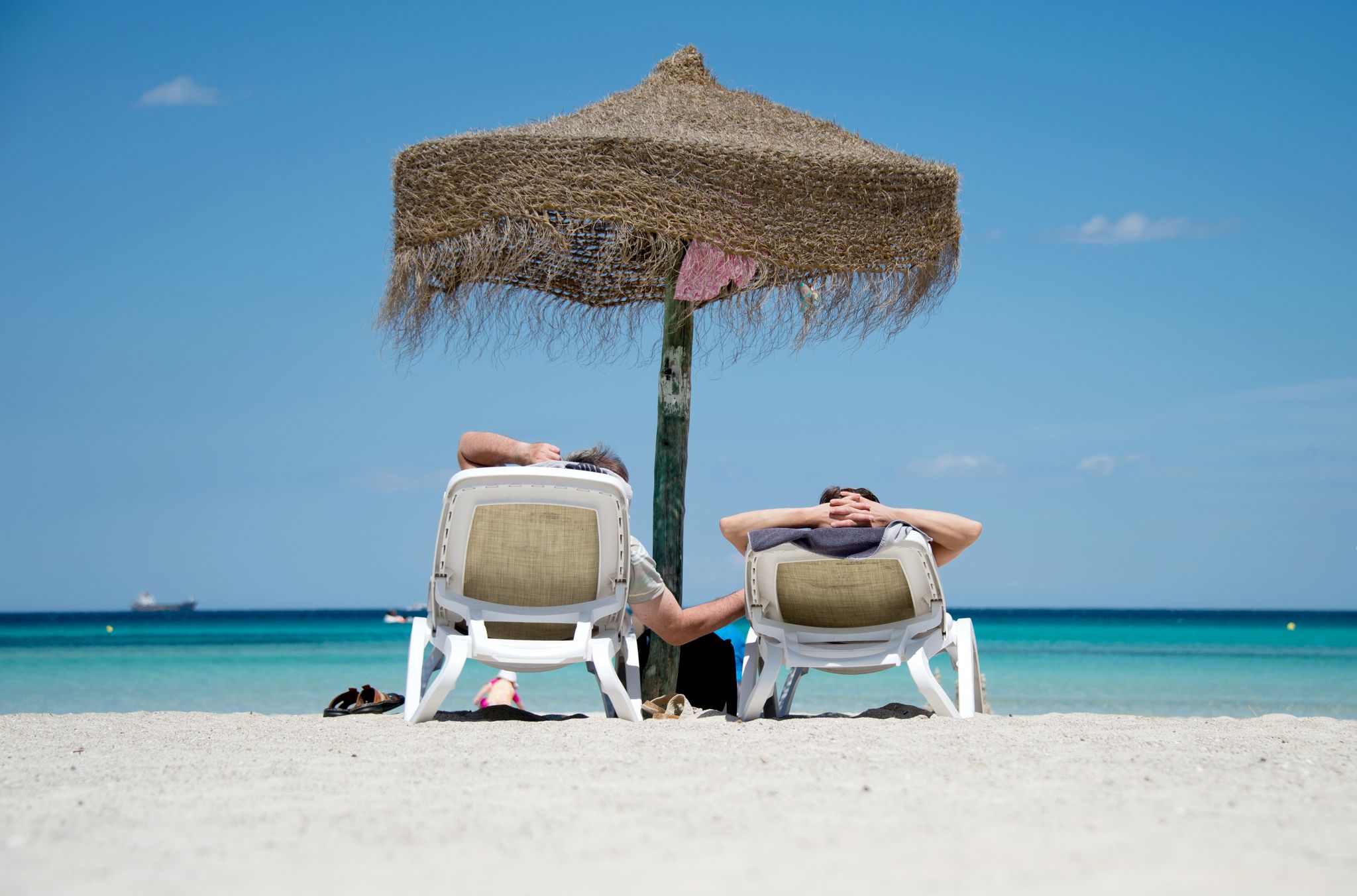 Sehnsucht nach Strand: Viele Menschen buchen im kalten Januar ihren Sommerurlaub.