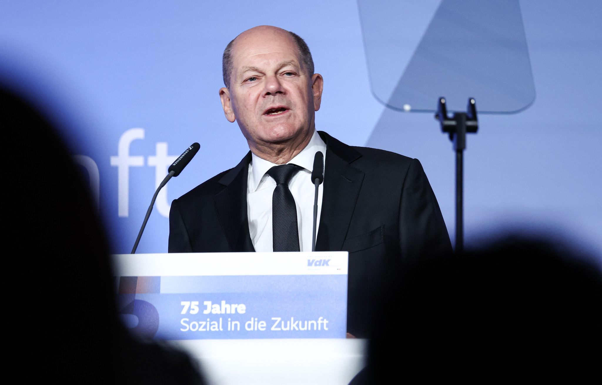 Olaf Scholz verspricht, gegen Sozialabbau einzutreten.