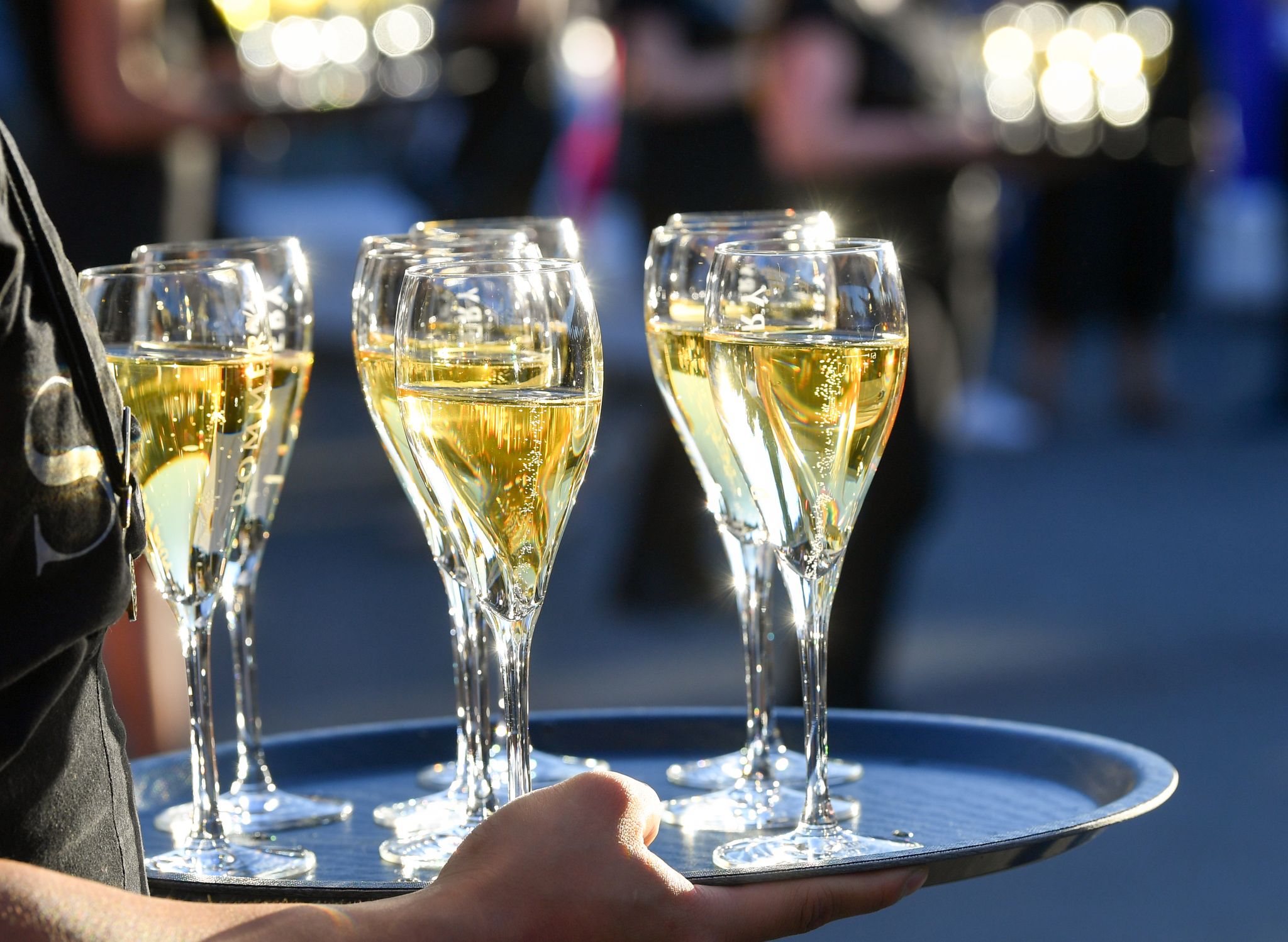 Der Absatz von Champagner ist im vergangenen Jahr sowohl in Frankreich als auch im Ausland gesunken (Archivbild).