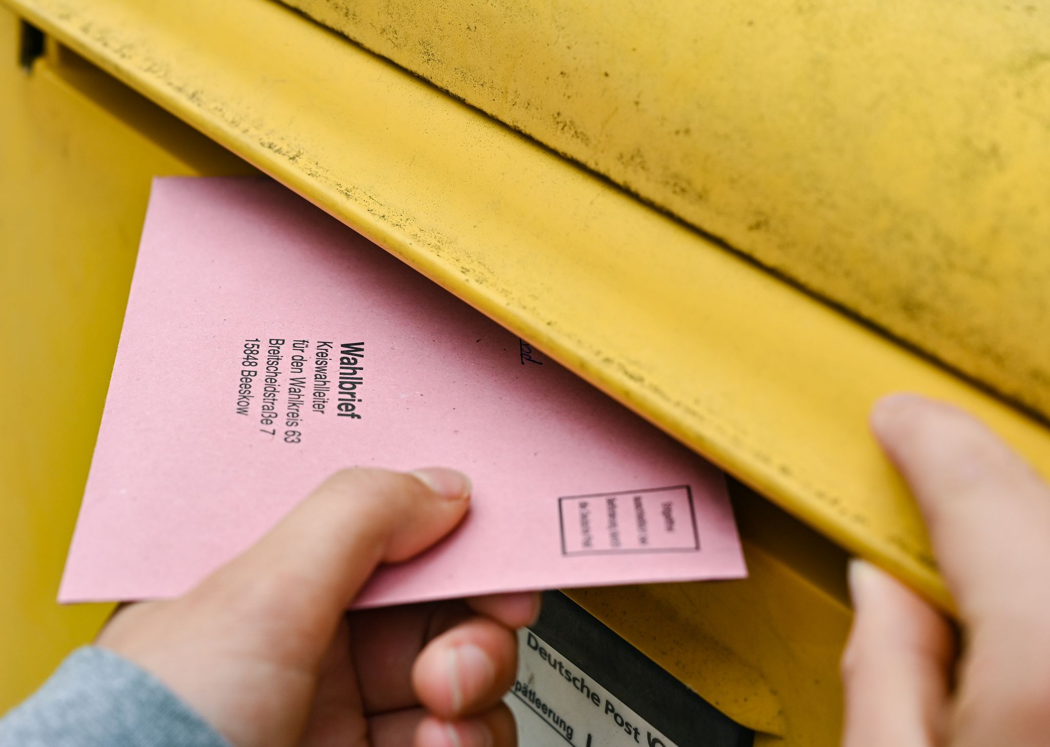 Spätestens zur Schließung der Wahllokale müssen auch Wahlbriefe angekommen sein. (Archivbild)