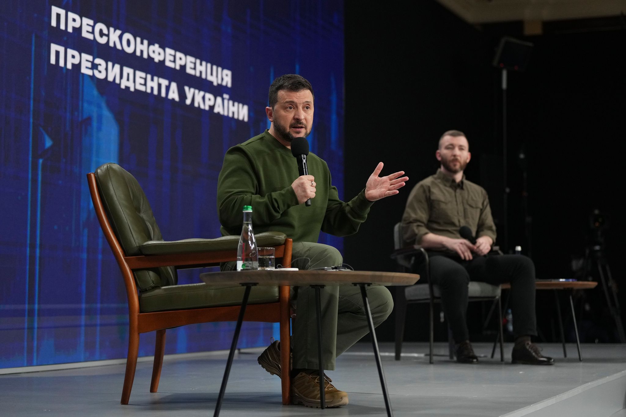 Der ukrainische Präsident Wolodymyr Selenskyj hat kurz vor dem dritten Jahrestag des russischen Einmarsches eine Pressekonferenz gegeben. (Archivbild)