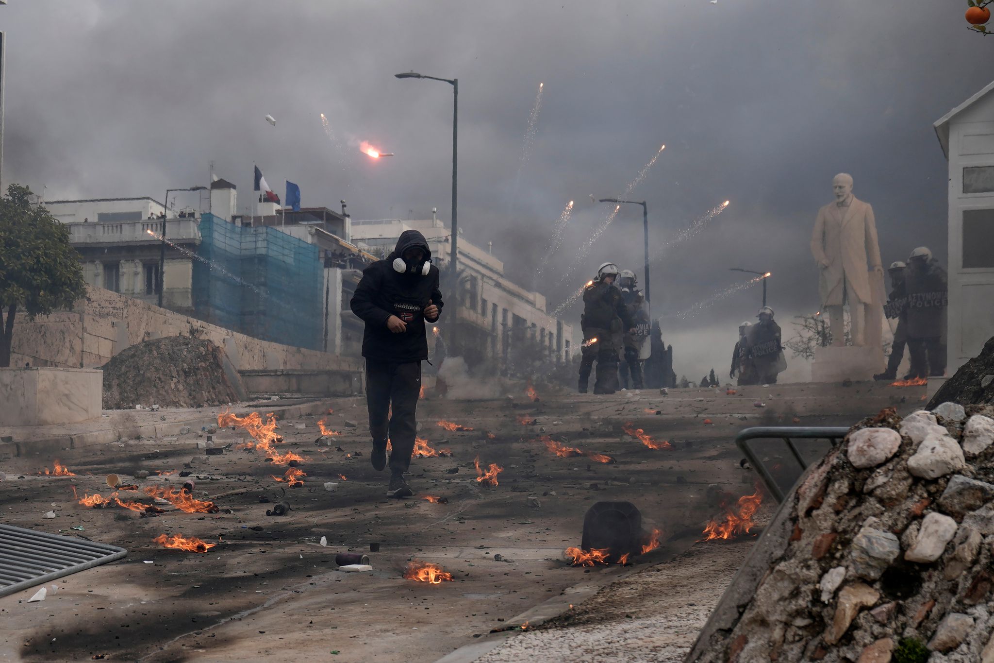 In Athen kam es nach einer friedlichen Demonstration zu Krawallen.