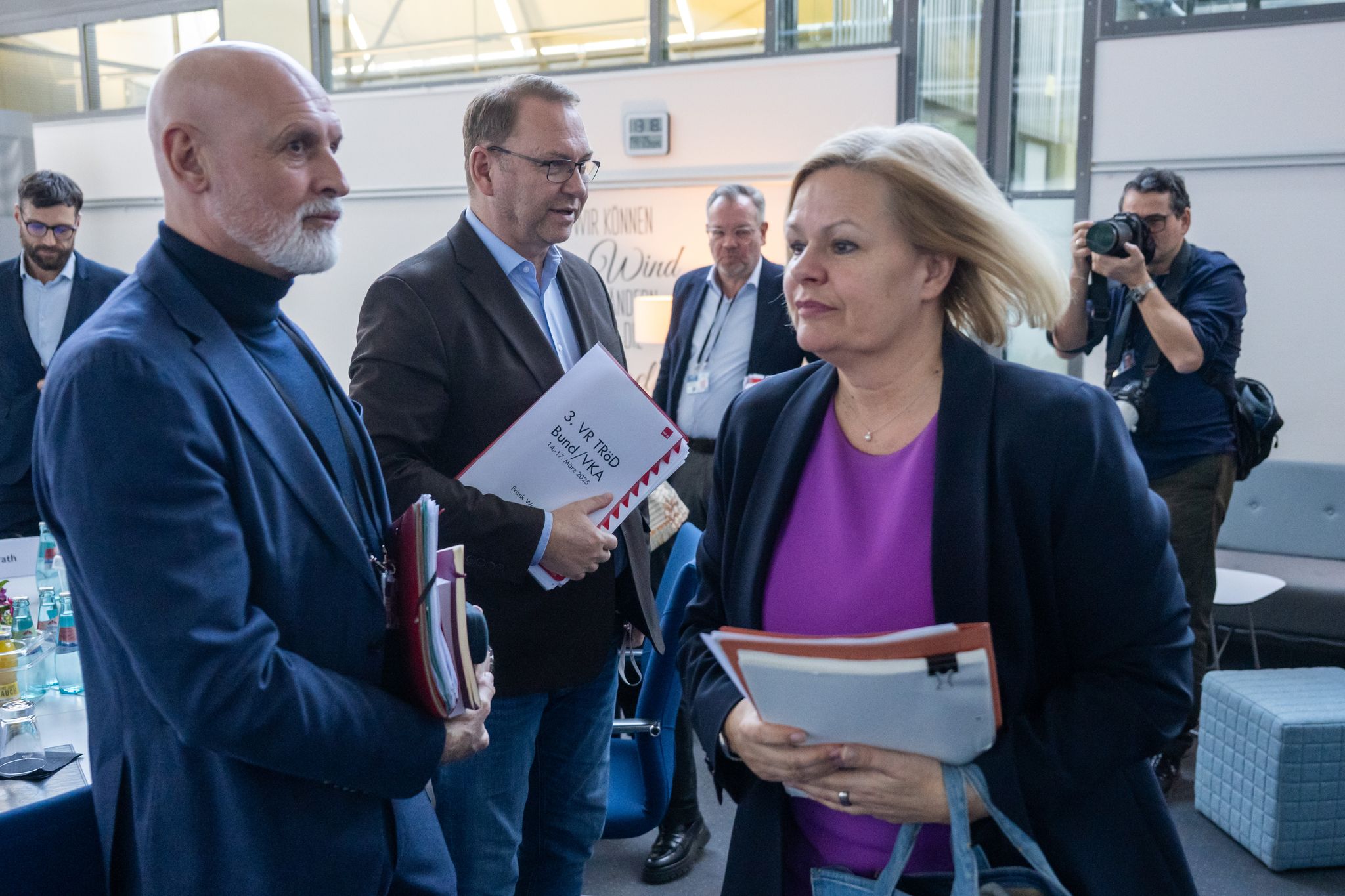 Tagelang wurde in Potsdam für die mehr als 2,5 Millionen Beschäftigte im öffentlichen Dienst verhandelt.