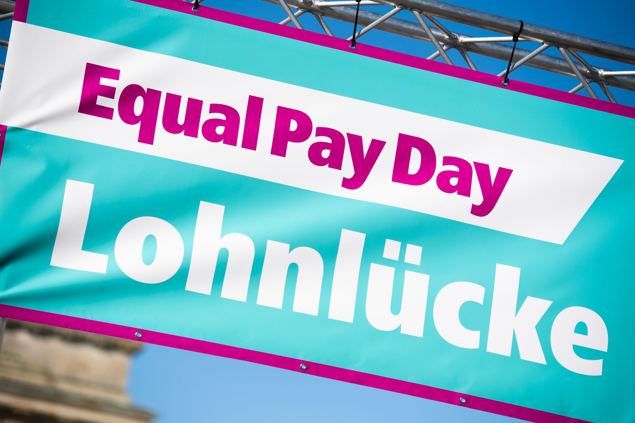 Der Aktionstag Equal Pay Day (7. März) will auf das geschlechtsspezifische Lohngefälle zwischen Frauen und Männern aufmerksam machen.