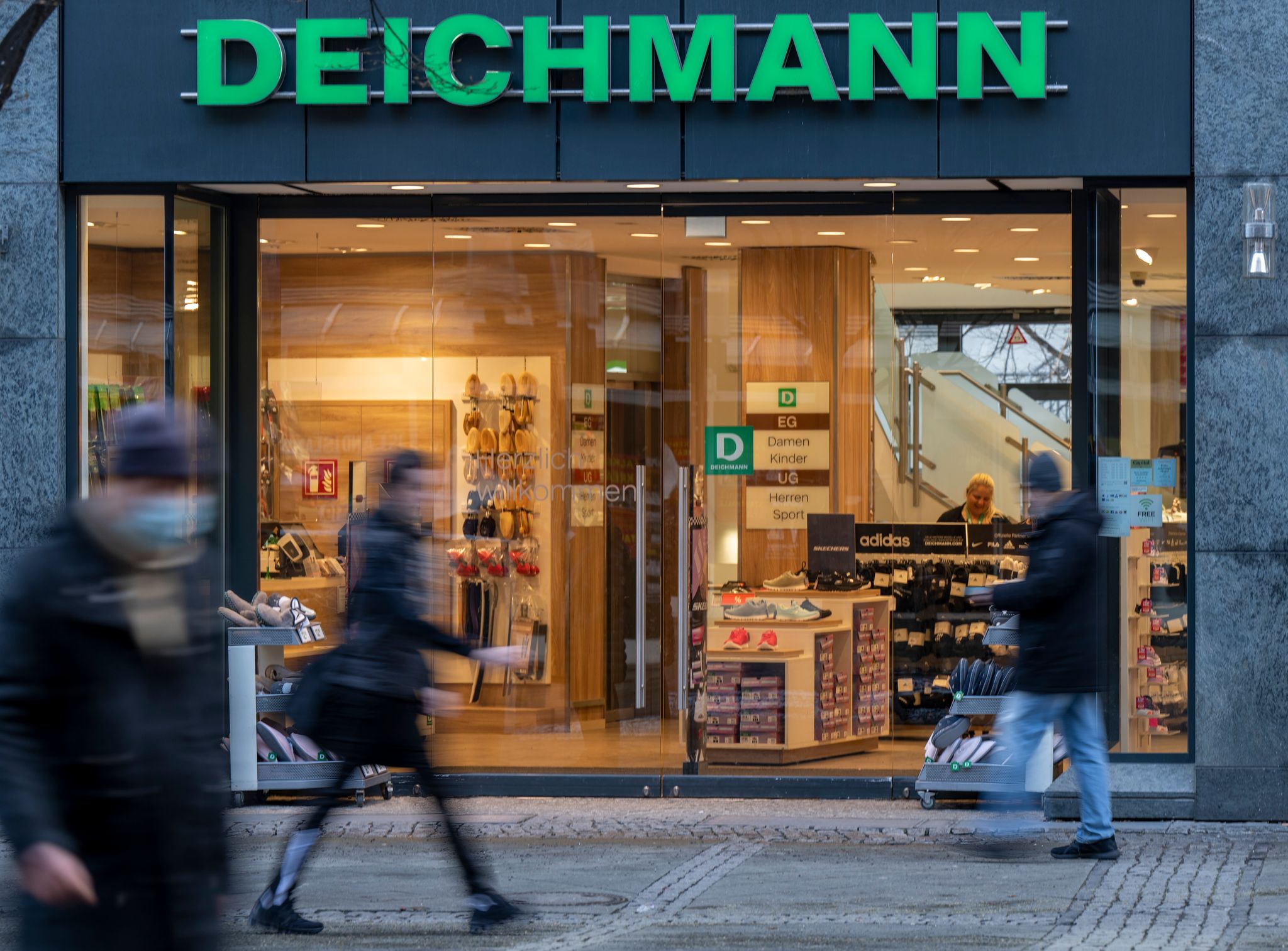 Brummt der Laden? Geht so - Deichmann hat weniger Schuhe verkauft.