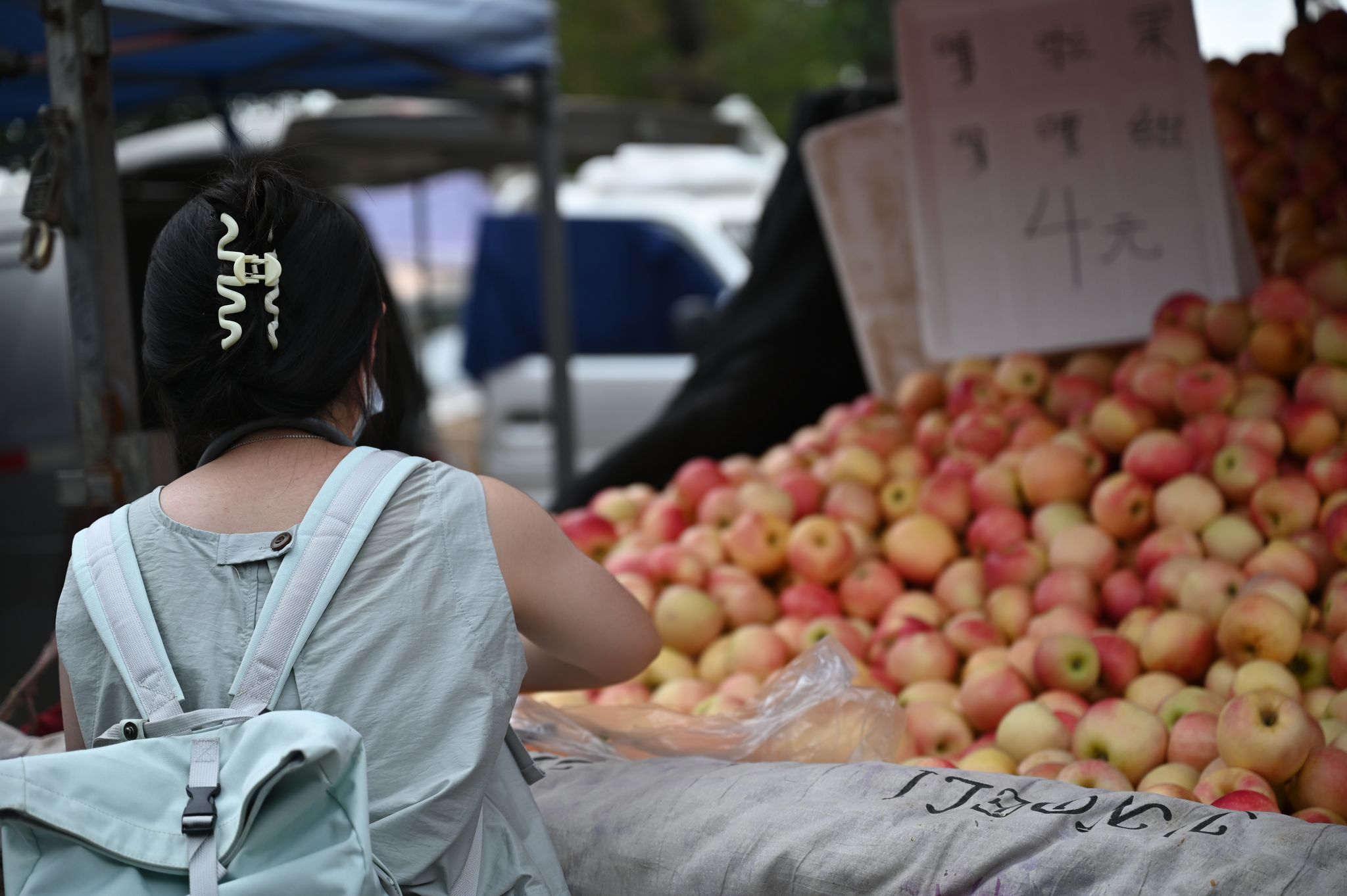 In China sanken die Verbraucherpreise im März wieder, besonders stark betroffen waren Lebensmittel. (Archivbild)