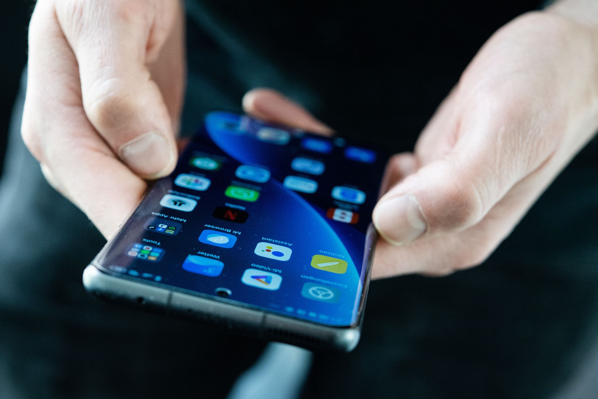 Eine App hängt ständig? Mit ein paar schnellen Klicks in den Einstellungen von Android ist das Problem womöglich schnell gelöst.