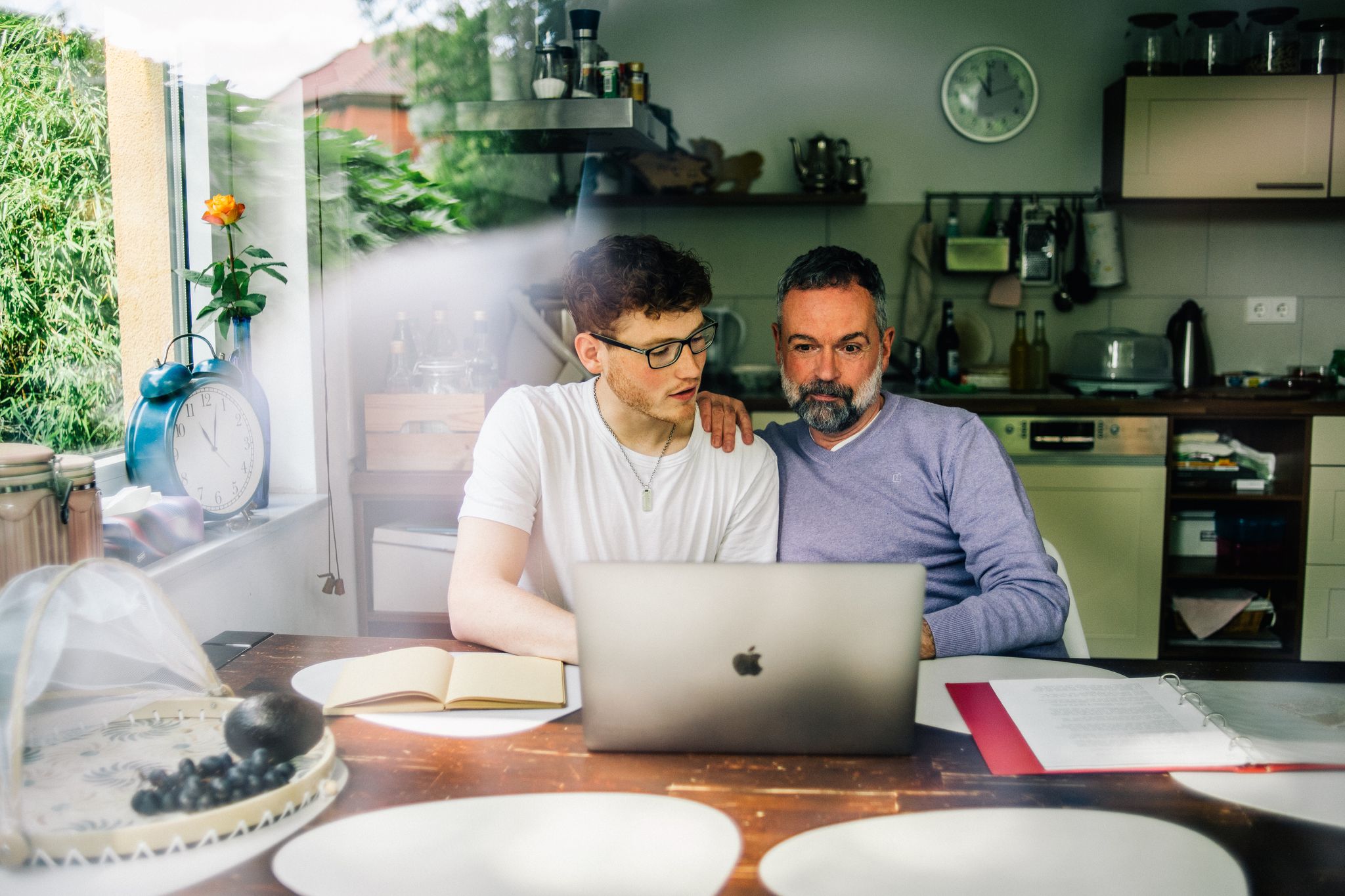 Stimmt das? KI macht es mitunter schwerer, Onlinebewertungen zu durchschauen.