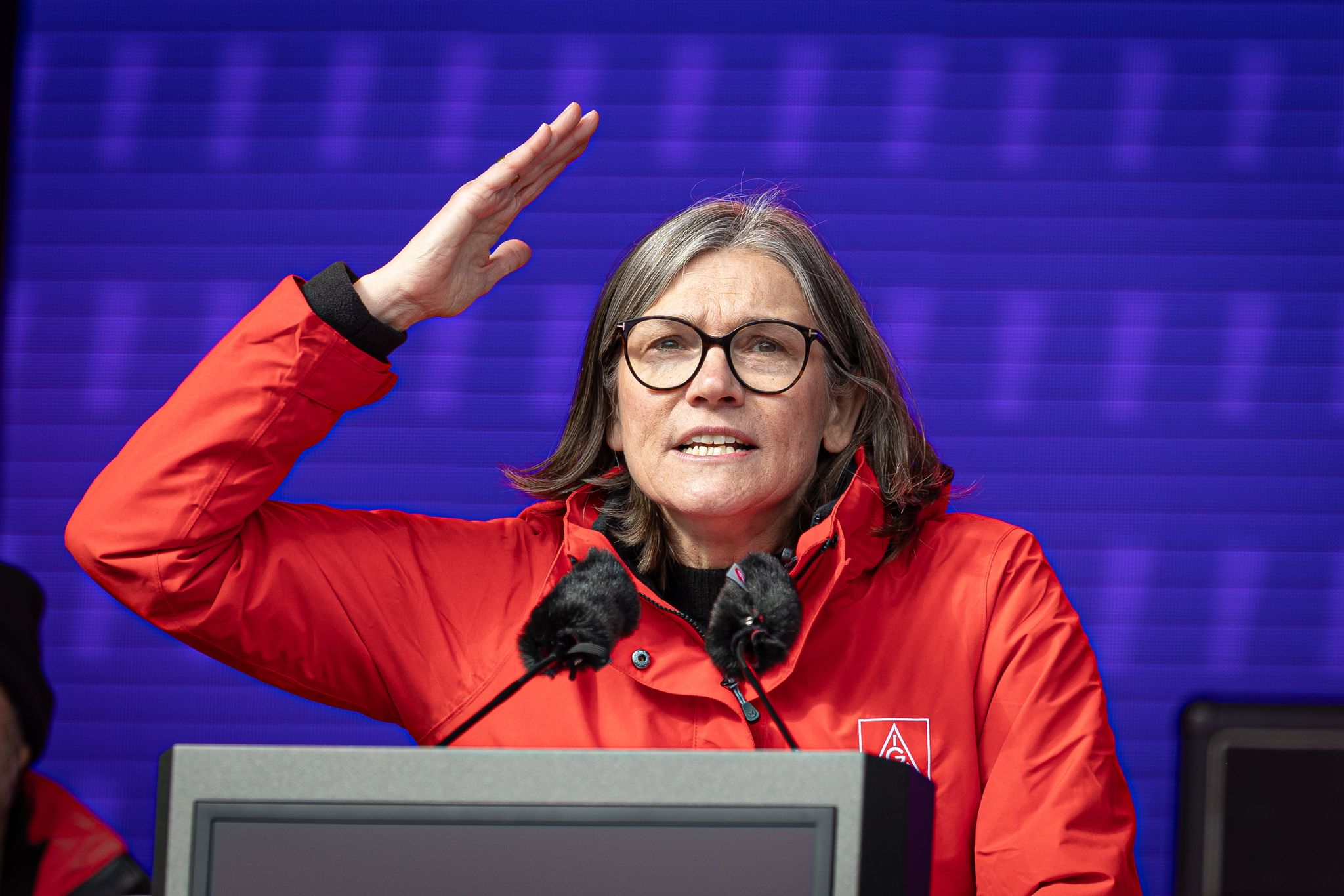 IG-Metall-Chefin Benner verlangt von den Betrieben Investitionen. (Archivbild)