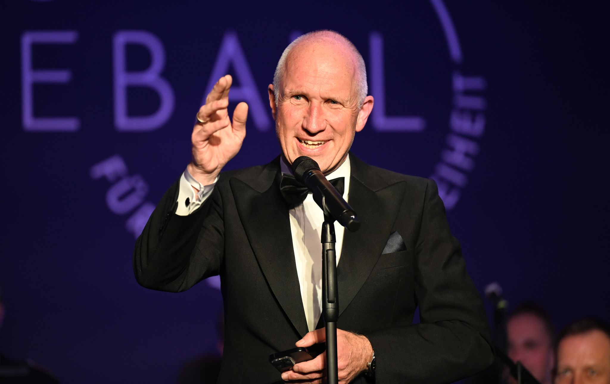 In der Würdigung hieß es: «Die Bundespressekonferenz ehrt einen Fotografen, dessen Bilder Eingang in das kollektive Gedächtnis Deutschlands gefunden haben.