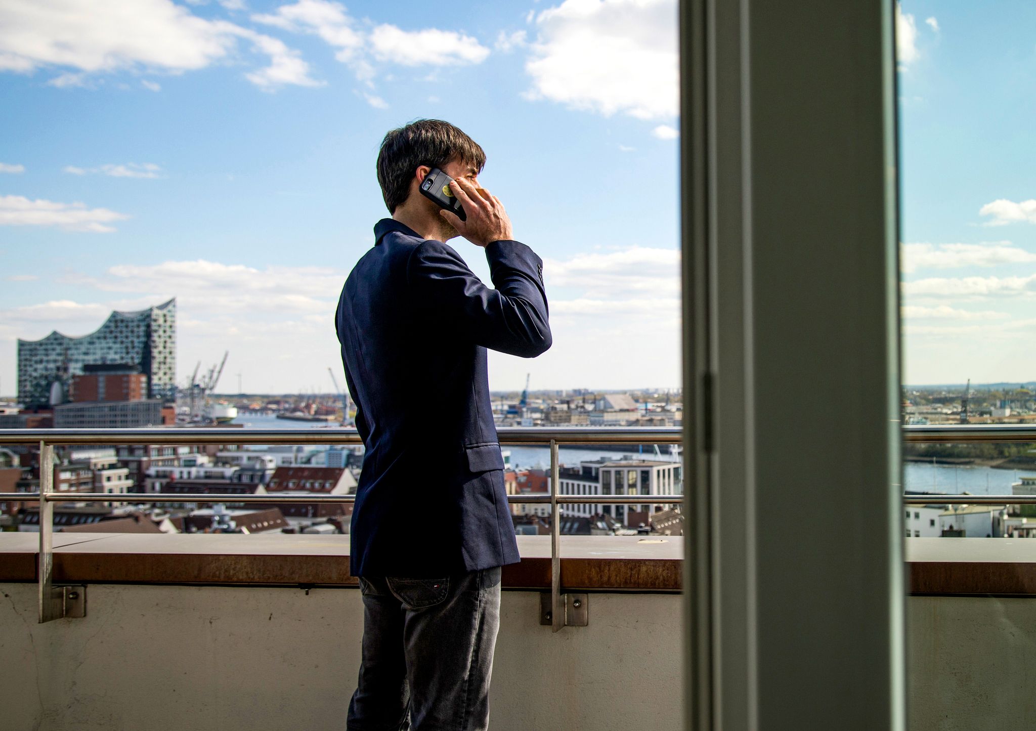 30 statt 40 Stunden? Immer mehr Unternehmen sind offen für flexible Arbeitszeitmodelle – ein Anruf kann Klarheit schaffen.