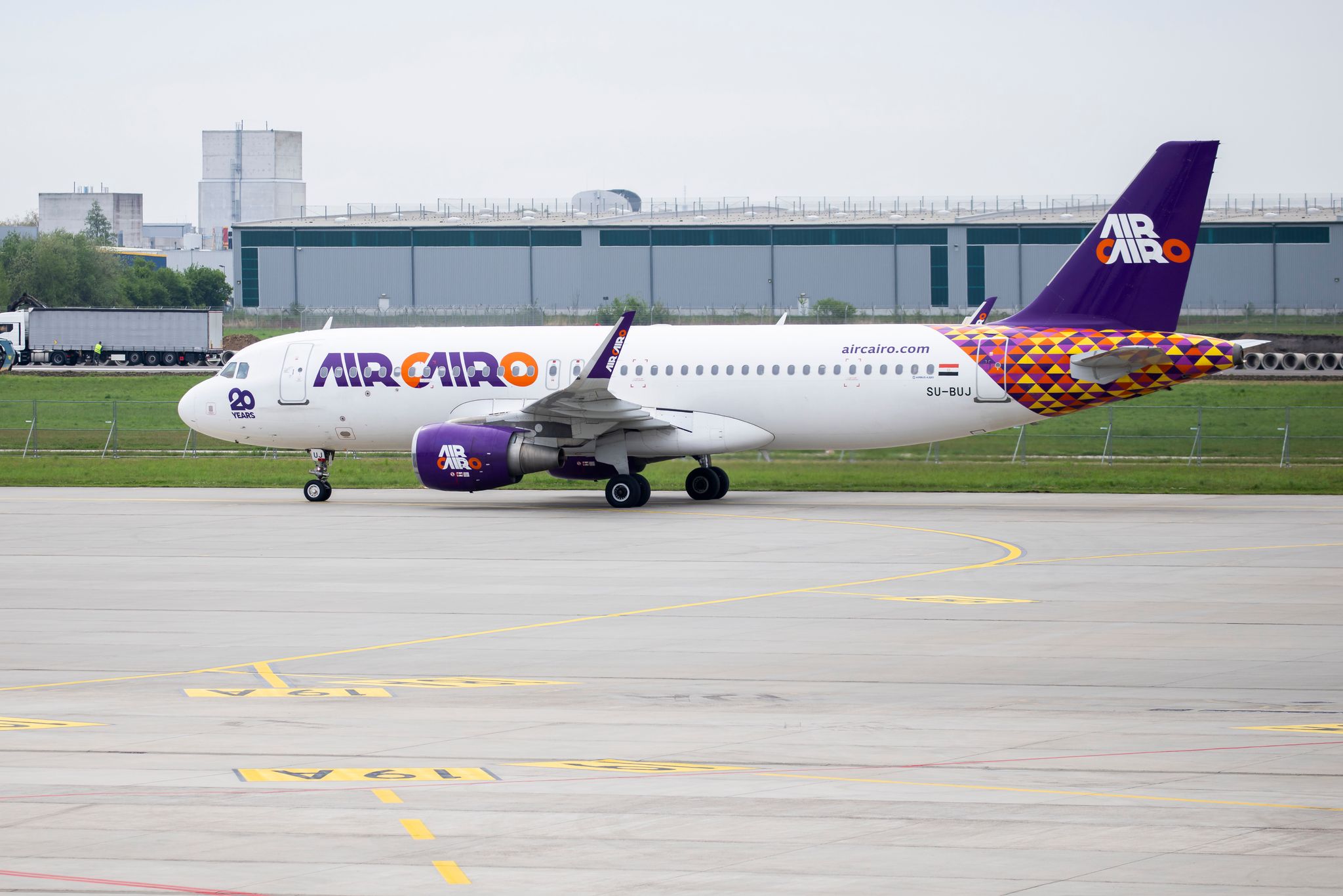 Mit einem Flug aus Kairo wurden die Flüchtlinge nach Hannover gebracht. Die meisten von ihnen stammen aus dem Sudan.