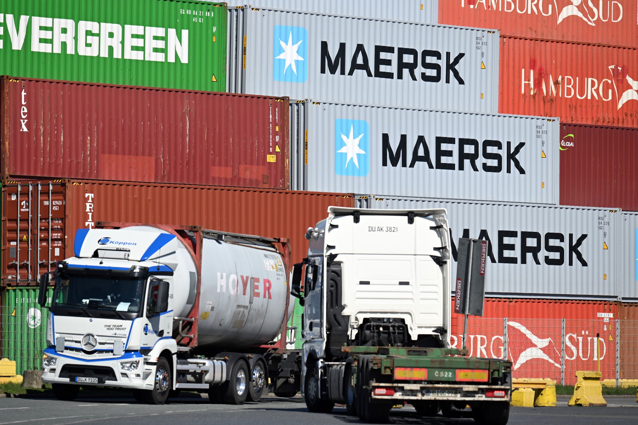 EU verschiebt Gegenzölle auf US-Produkte.