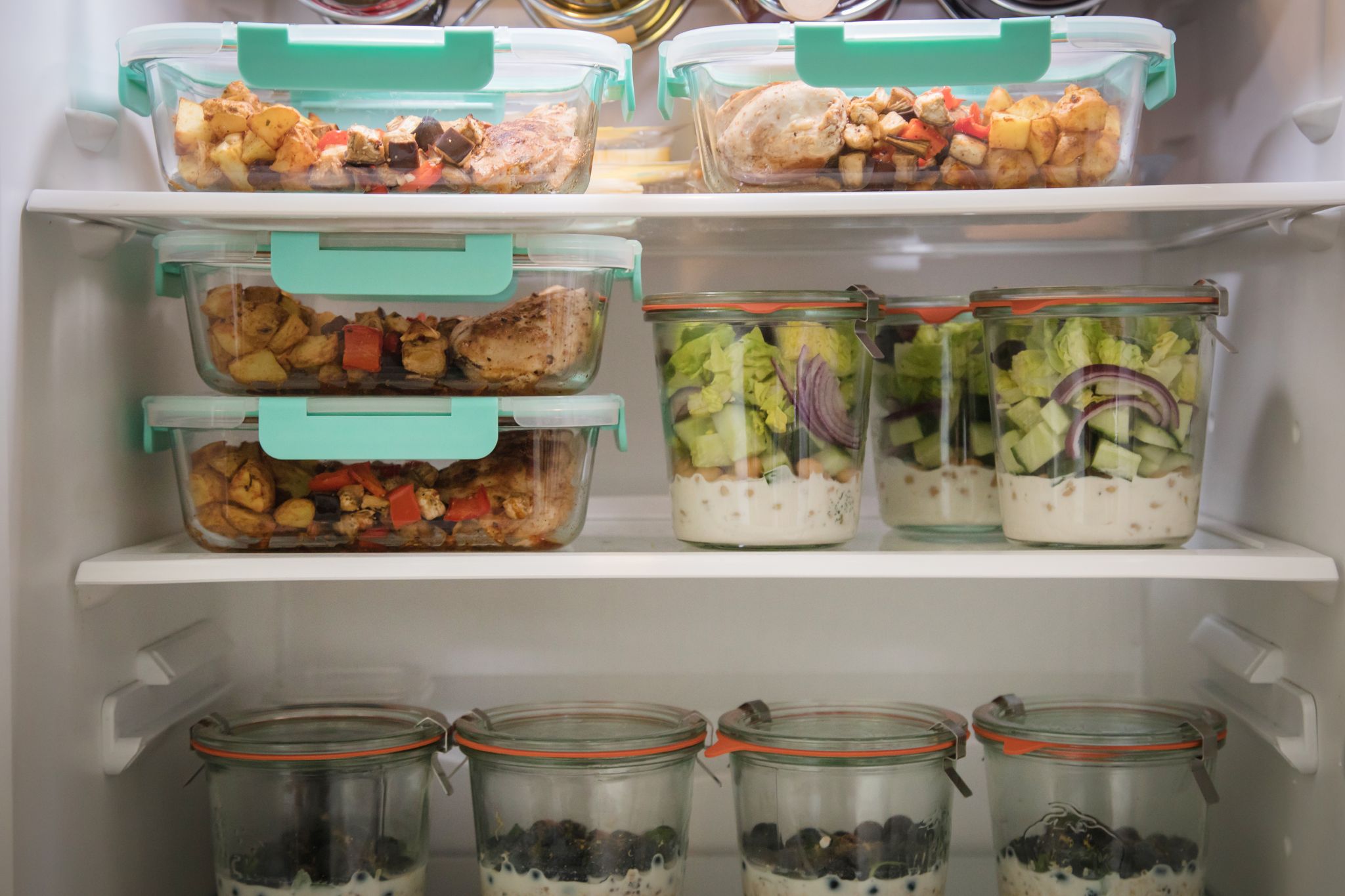 Mit Meal Prep können Essens-Bausteine an mehreren Tagen unterschiedlich genutzt werden.