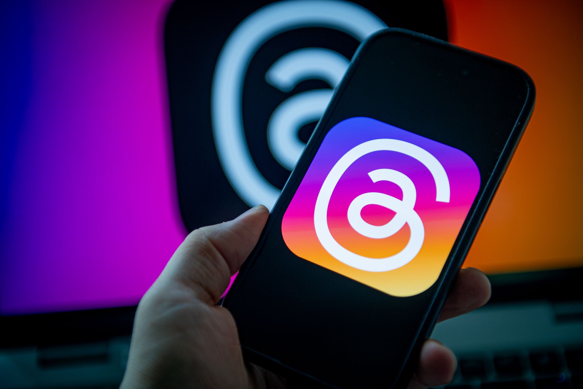 Nicht nur per App nutzbar: Der Kurznachrichtendienst Threads bietet auch eine Webversion, die nun um einige Funktionen reicher geworden ist.