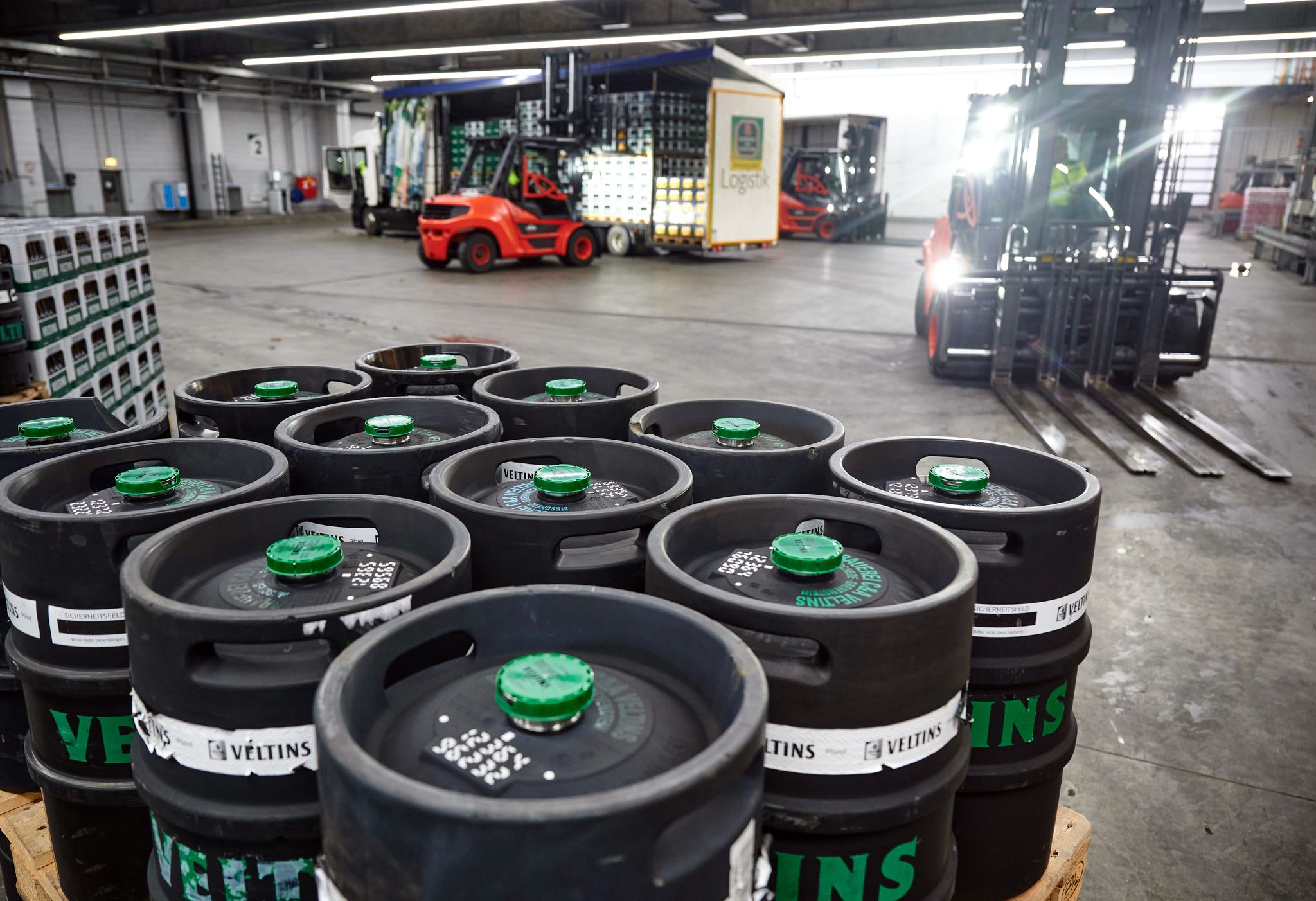 Eingetrübte Exportaussichten für deutsches Bier außerhalb der EU. Veltins setzt auf Märkte in Europa.