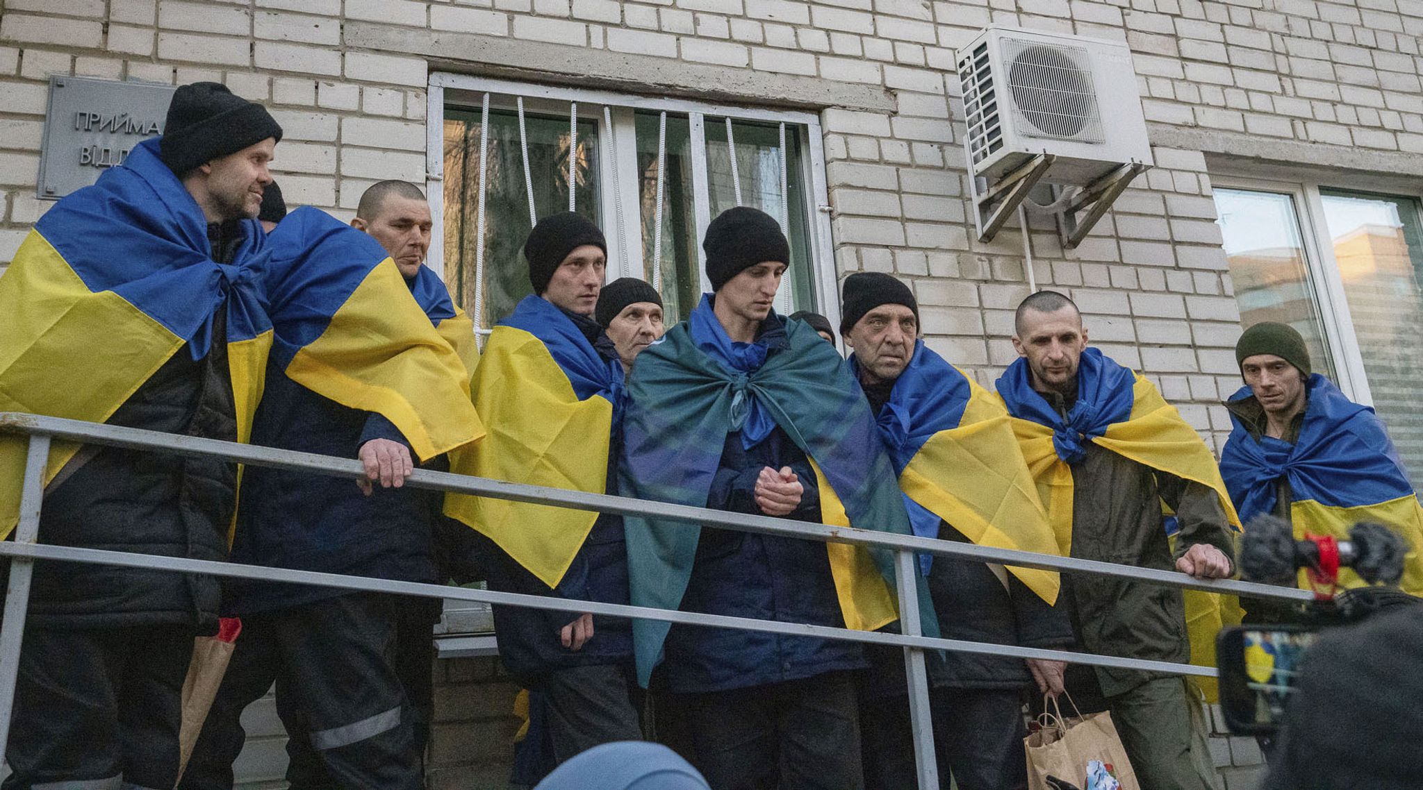 Ukrainische und russische Kriegsgefangene kommen nach Hause. (Archivbild)