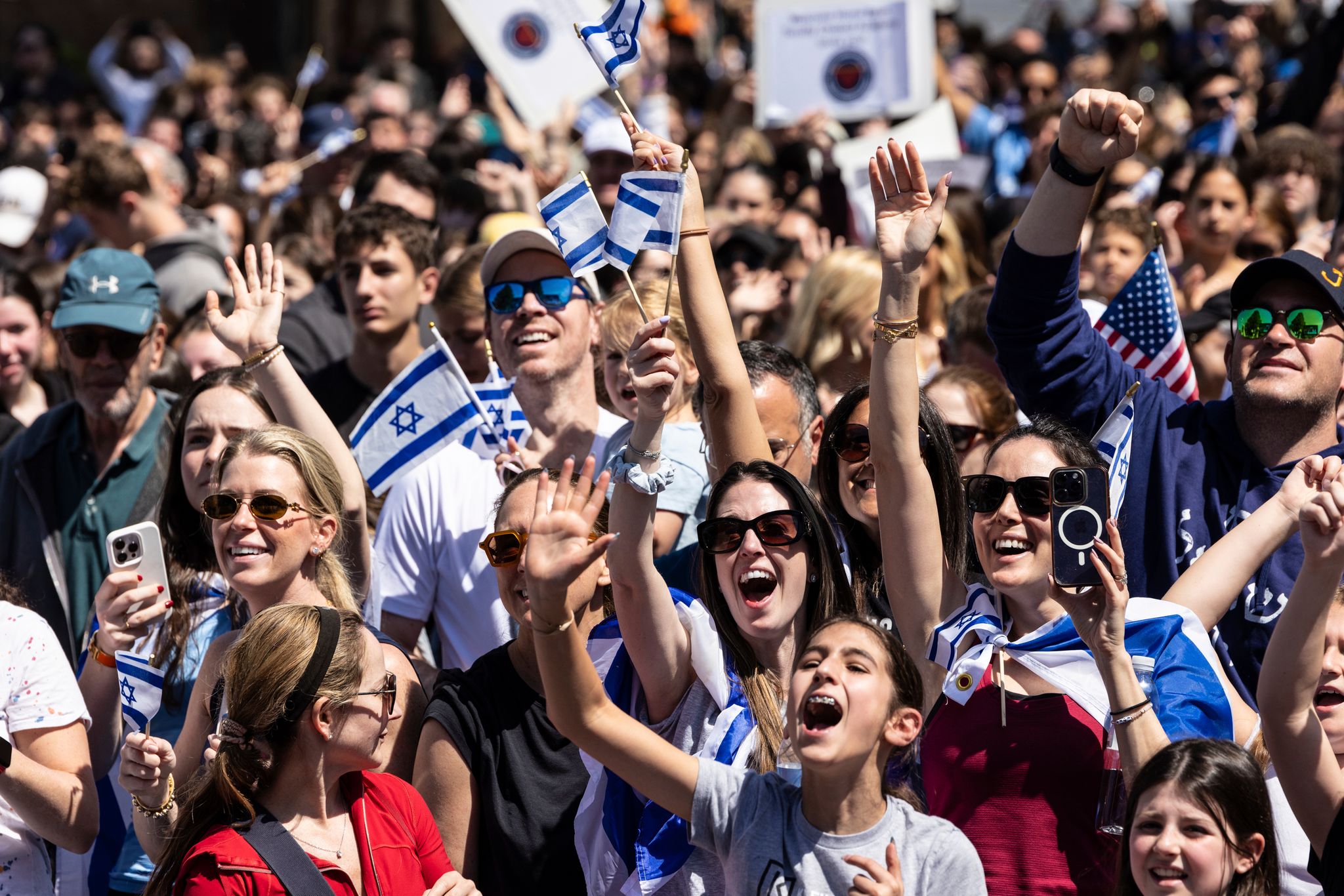 In Israel jubelten viele Menschen nach der Freilassung Edan Alexanders.