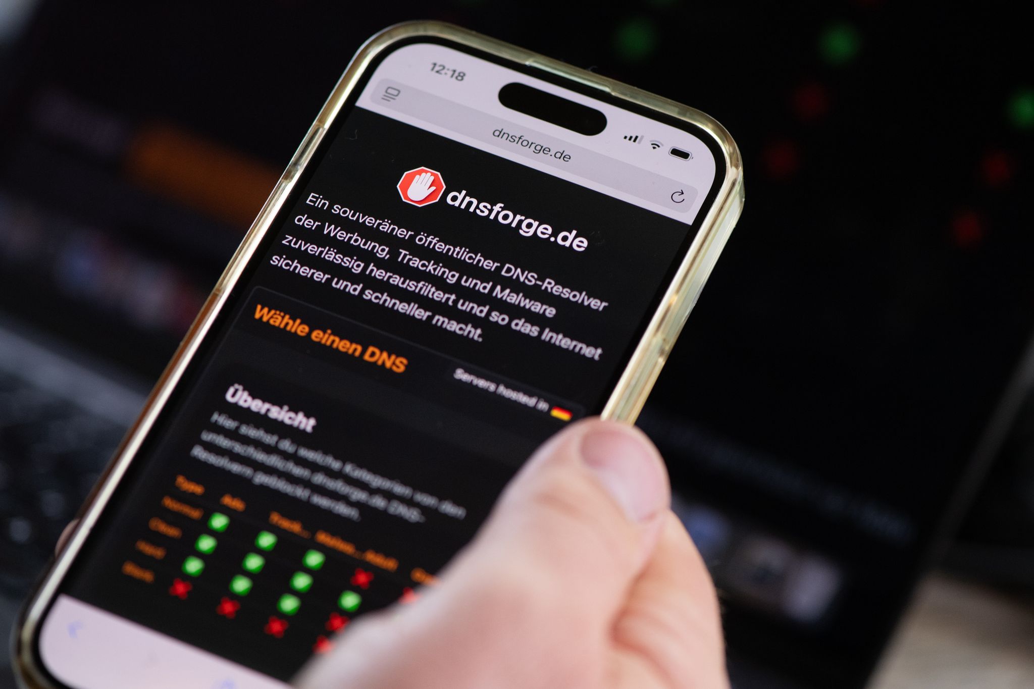 Alternative DNS-Server-Betreiber wie «Dnsforge.de» erkennen unter anderem die IP-Adressen von Tracking-Dienstleistern und blockieren alle Anfragen dorthin.