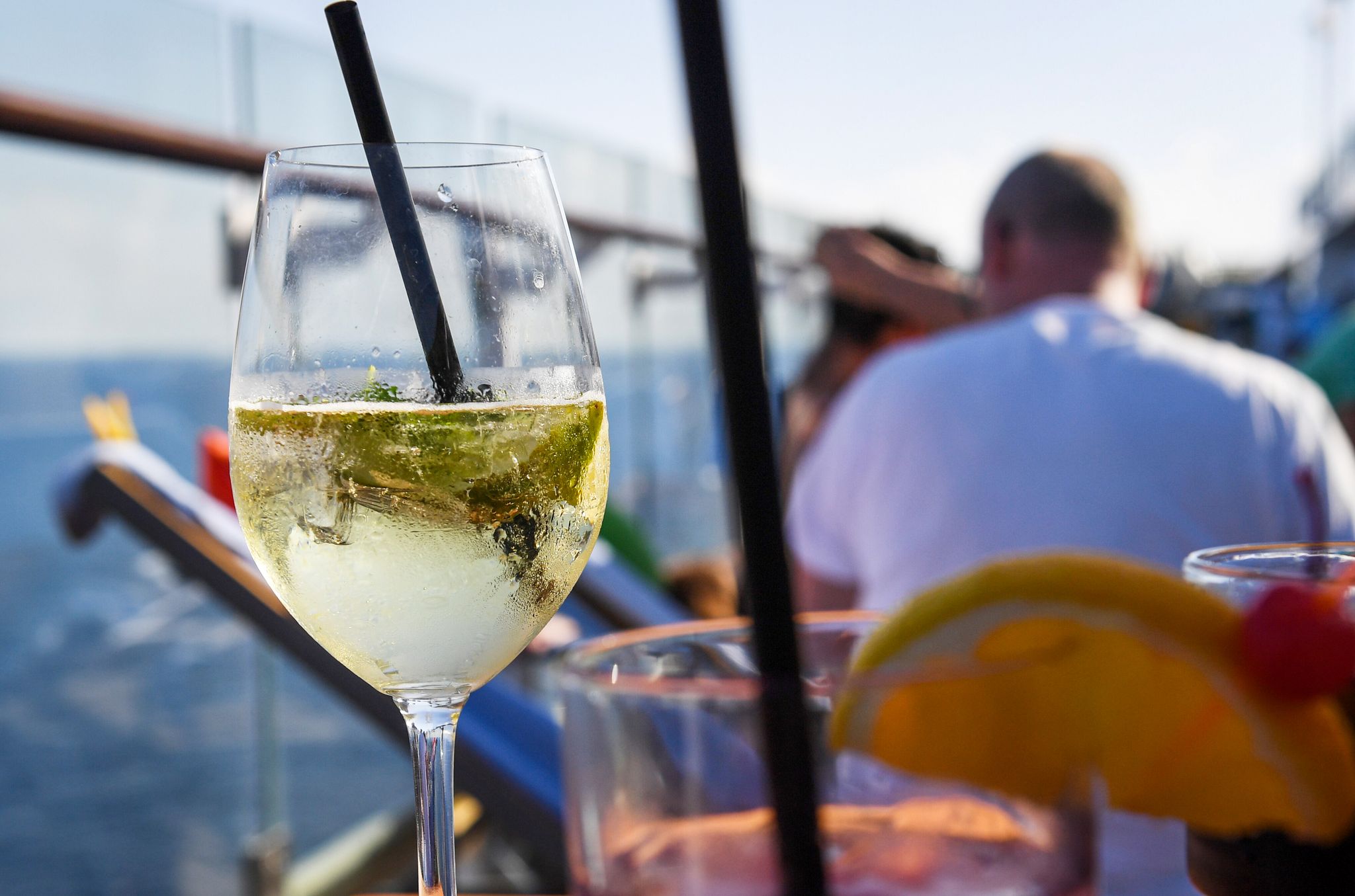 Urlaub unfreiwillig beendet: Einem Mann wurde der Zutritt zum Kreuzfahrtschiff verweigert – nach einem umstrittenen Vorfall an der Bar.