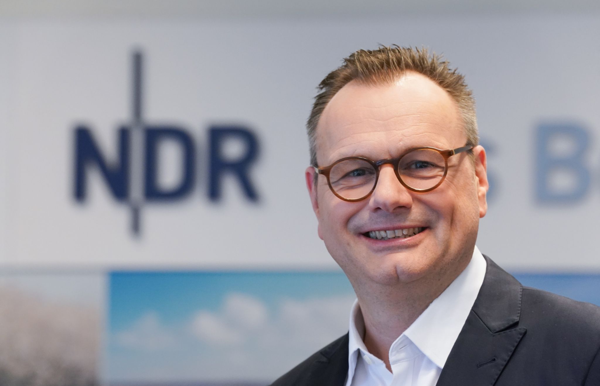 Der langjährige NDR-Manager Hendrik Lünenborg wird Intendant des ARD-Senders.