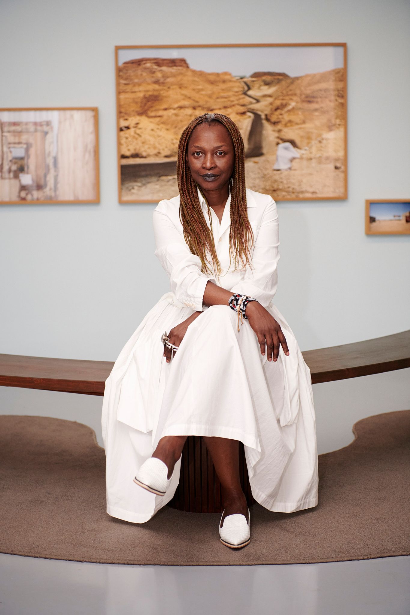 Die aus Kamerun stammende Künstlerin Koyo Kouoh sollte 2026 die 61. Ausgabe der Kunstbiennale in Venedig kuratieren.