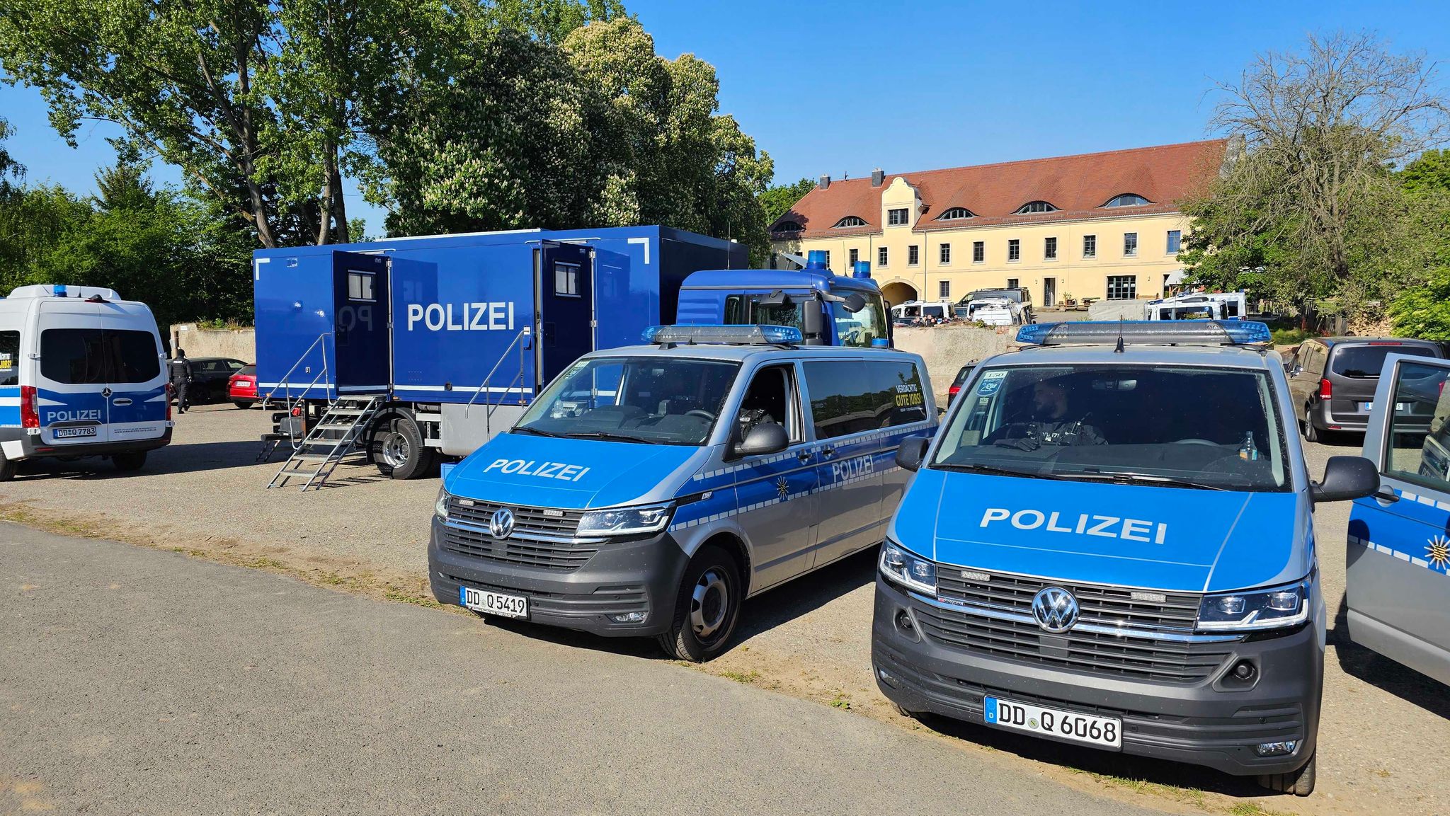 Im sächsischen Halsbrücke gab es Seminare für Anhänger der Vereinigung.