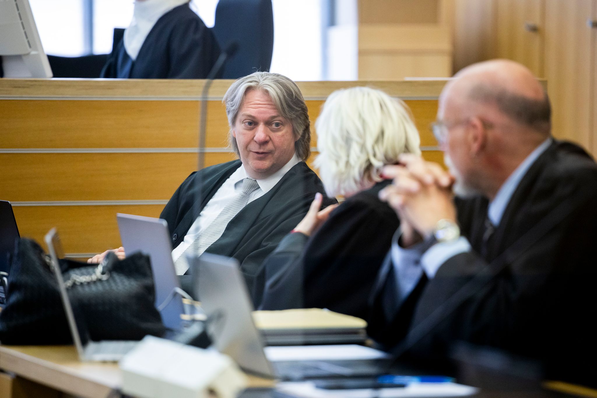 Im Strafprozess gegen vier Angeklagte im VW-Abgasskandal werden in diesen Tagen die Plädoyers der Verteidigung gehalten. (Archivbild)