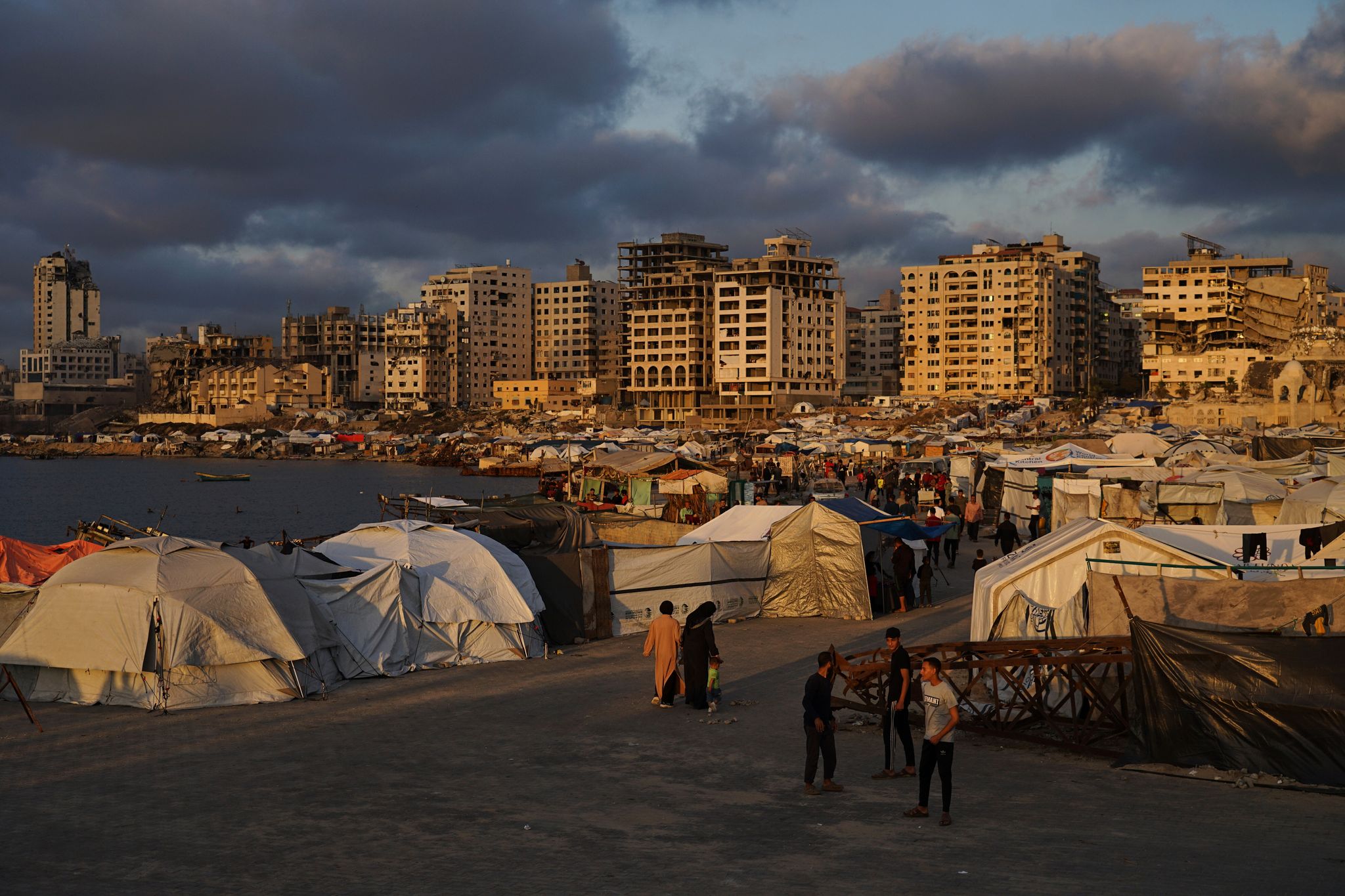 Die Menschen im Gazastreifen leiden große Not. (Archivbild)