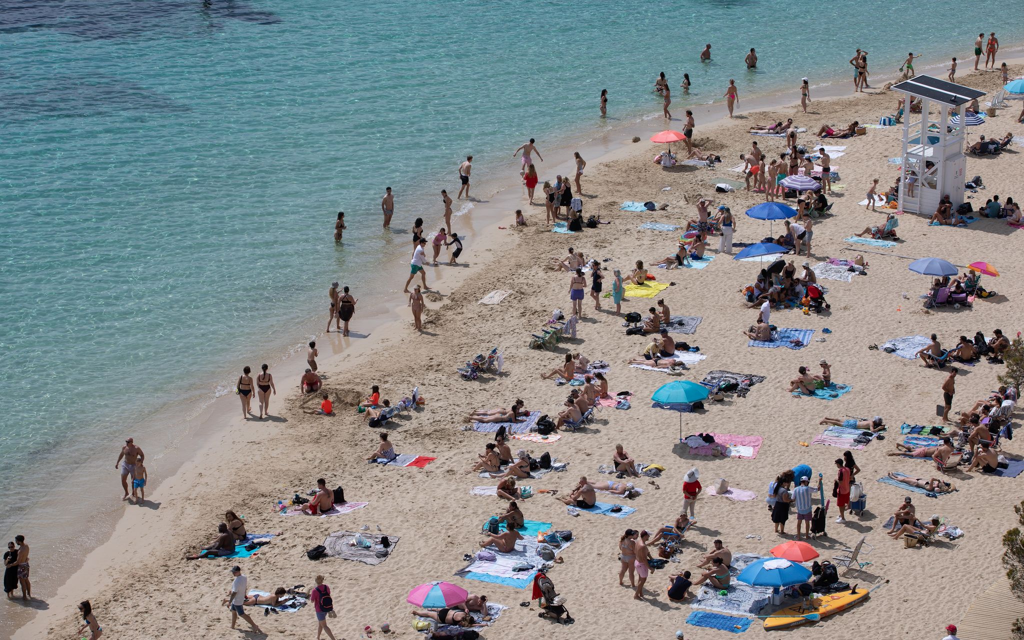 Im vergangenen Winter zog es wieder viele deutsche Urlauberinnen und Urlauber nach Spanien. (Symbolbild)