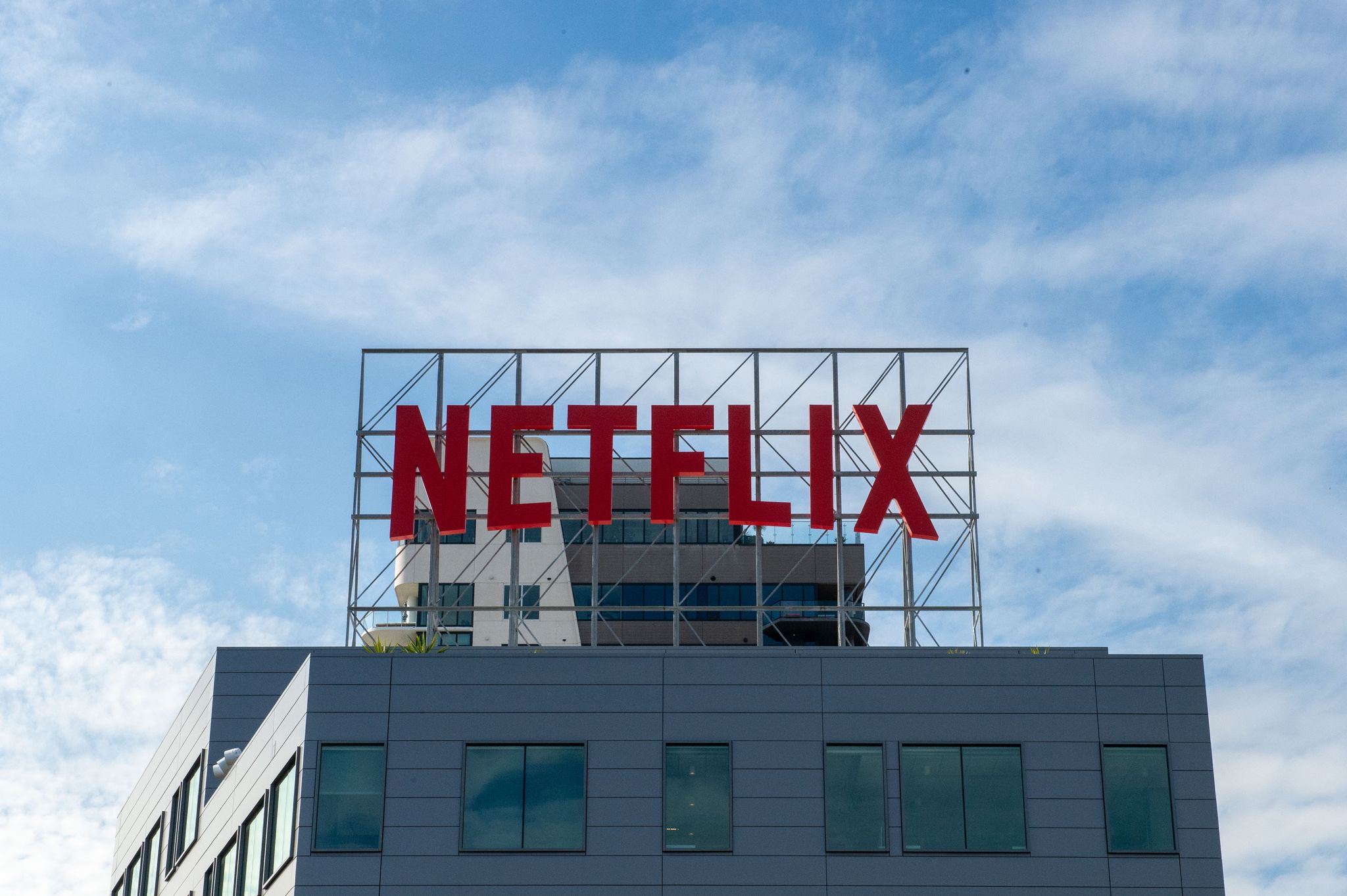 Netflix hat inzwischen mehr als 94 Millionen Kunden mit Anzeigen-Abos. (Archivbild)
