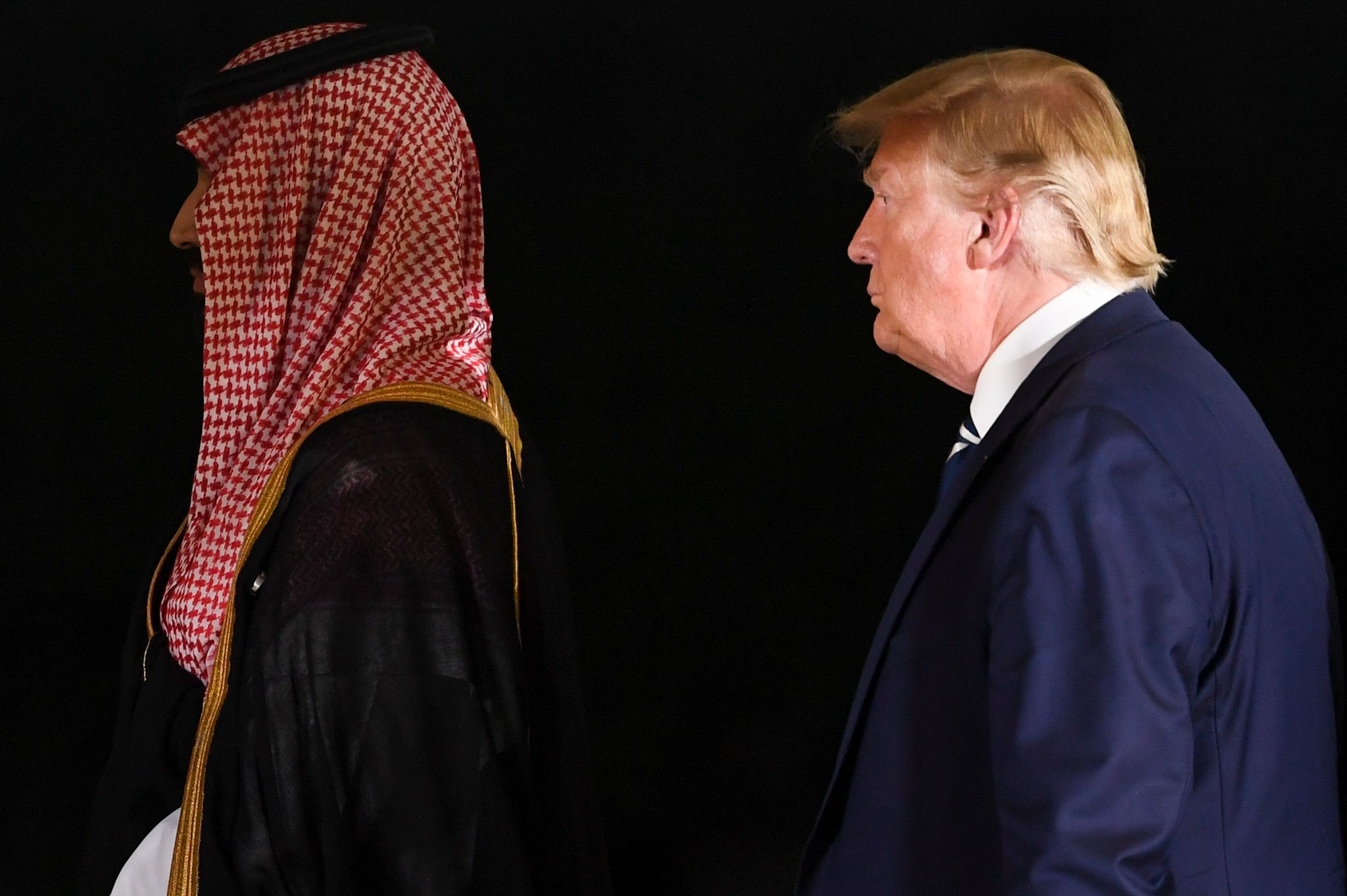 In Riad trifft Donald Trump auf einen mächtigen Mann, der zwar nur genau halb so alt ist wie er, mit dem ihn ansonsten aber einiges verbindet: Saudi-Arabiens Thronfolger Mohammed bin Salman. (Archivbild)