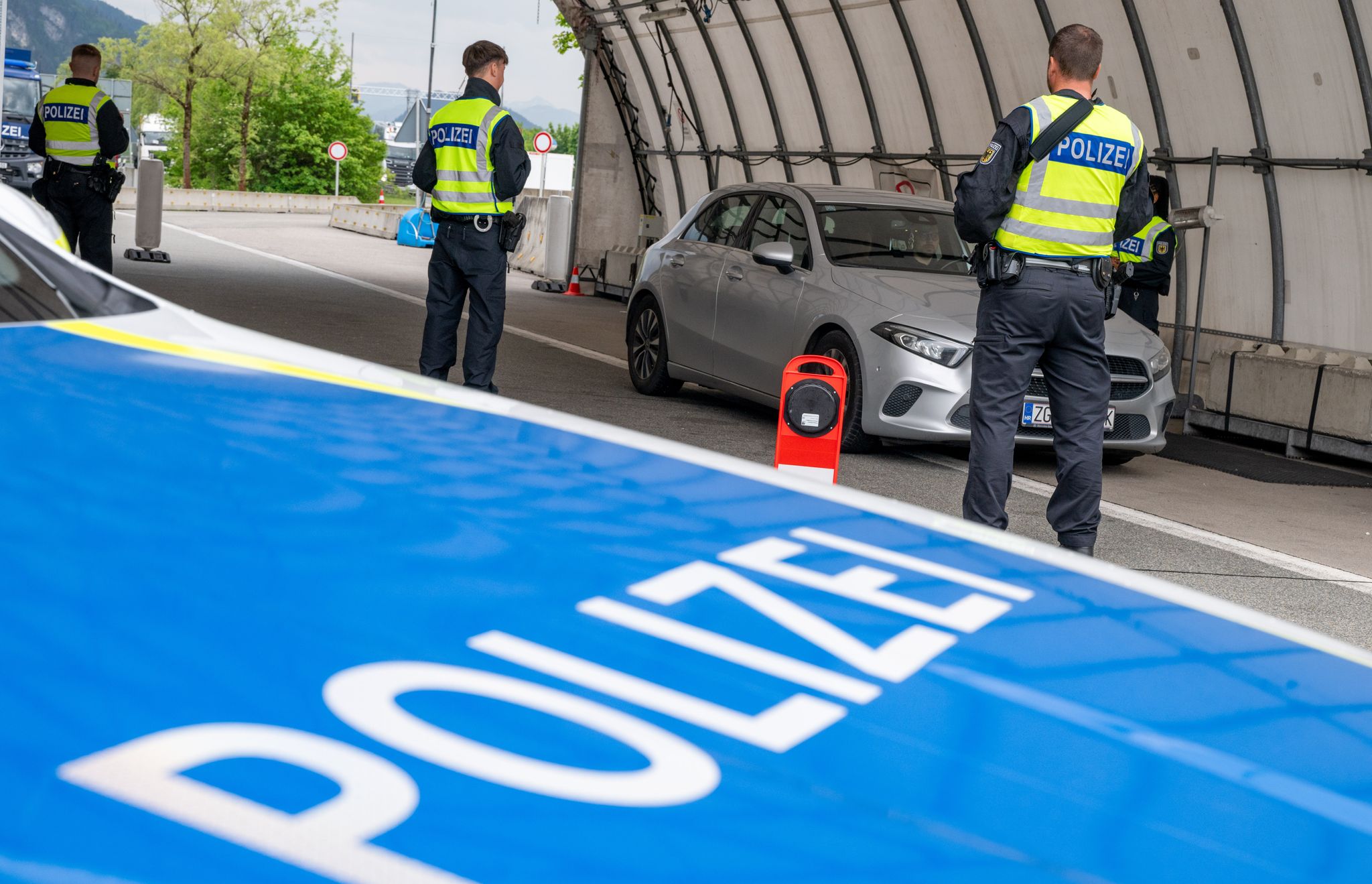 Laut Gewerkschaft der Polizei sind die verstärkten Kontrollen nicht lange zu schaffen. (Archivbild)