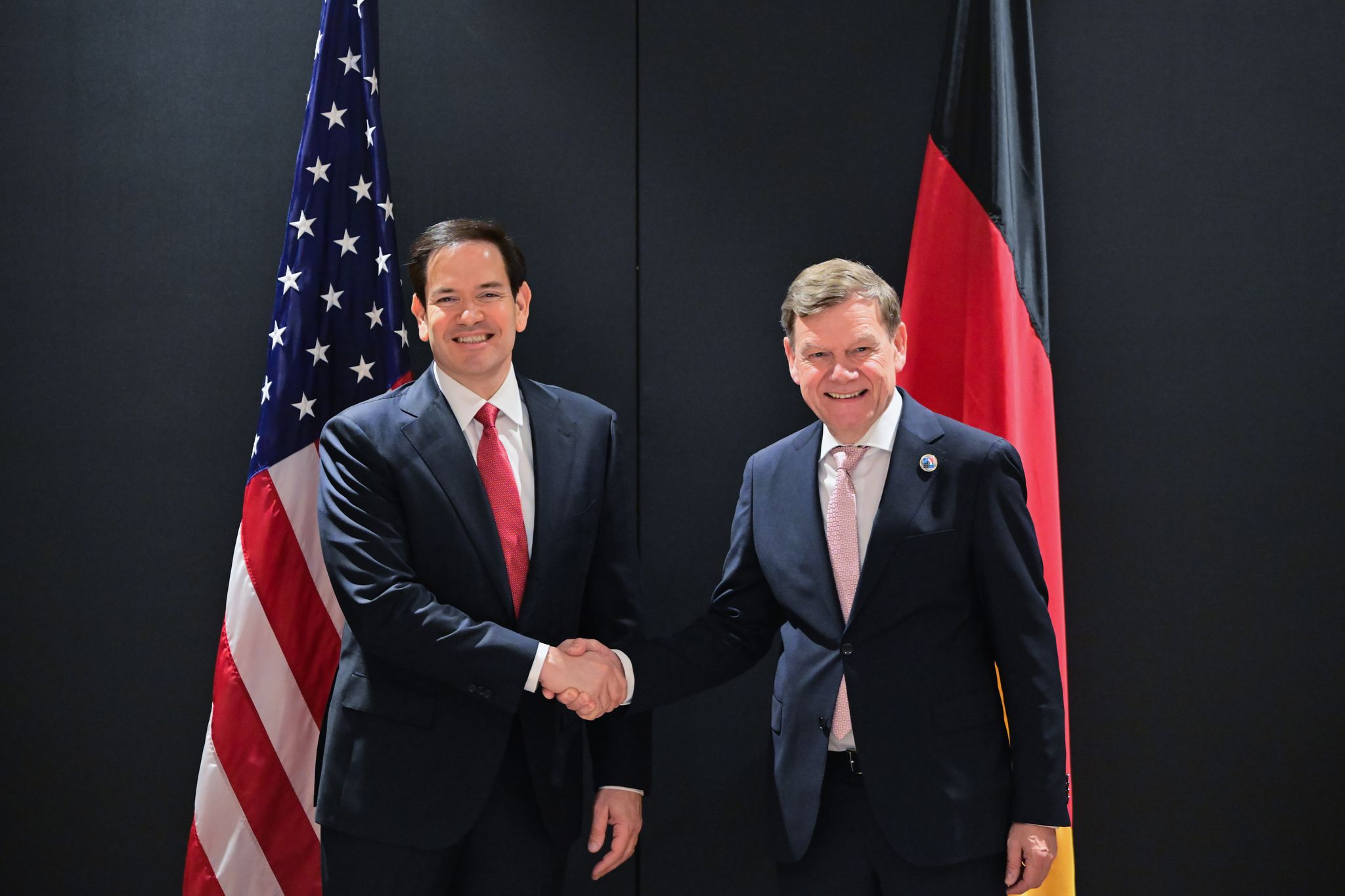 Für den neuen Außenminister Johann Wadephul ist der Besuch in der US-Hauptstadt Washington die bisher wohl kniffligste Antrittsreise.