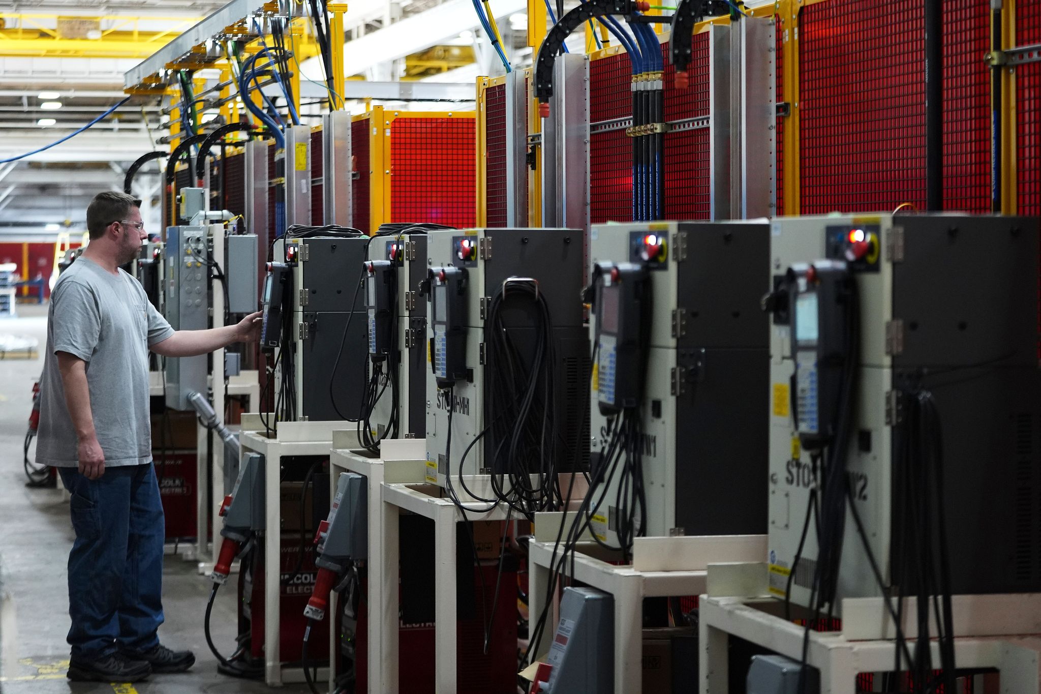 Betroffen sein könnten von zusätzlichen Zöllen der EU etwa Maschinen, Auto- und Flugzeugteile, Chemikalien und Süßkartoffeln aus den USA. (Archivbild)